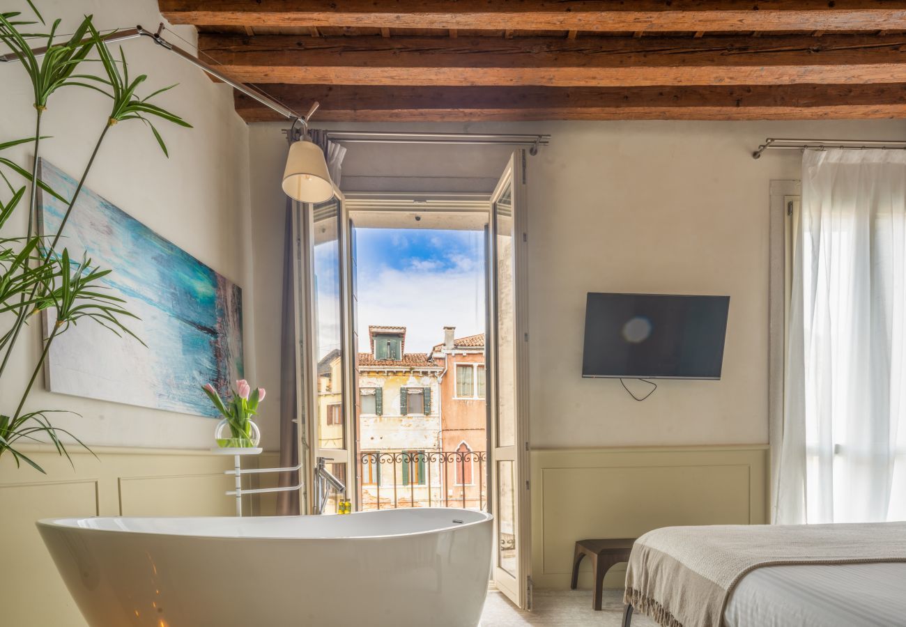 Appartamento a Venezia -  Lion Palace Canal View R&R