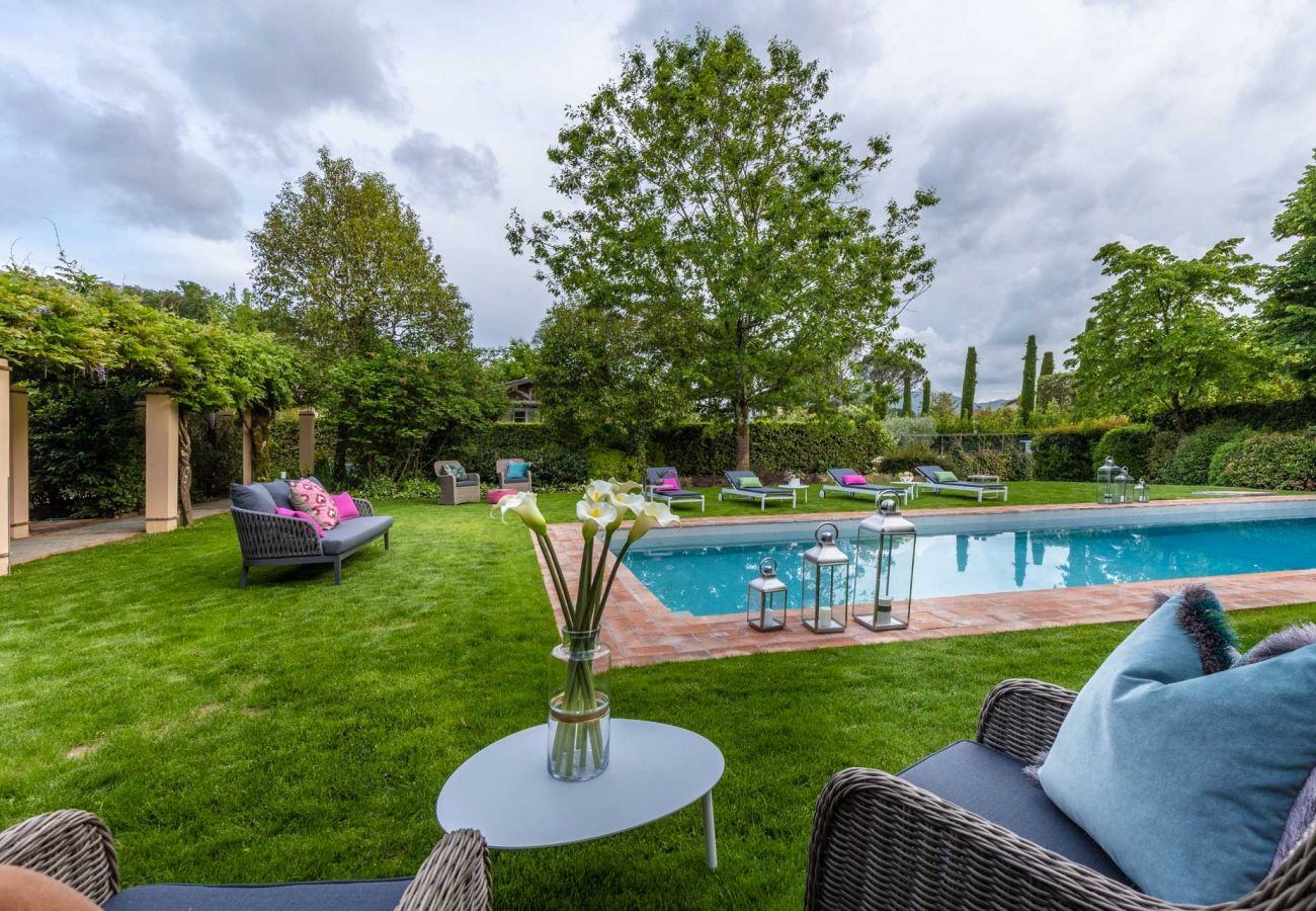 Villa a Lucca - VILLA THE SECRET ESCAPE. Luxury Redefined.