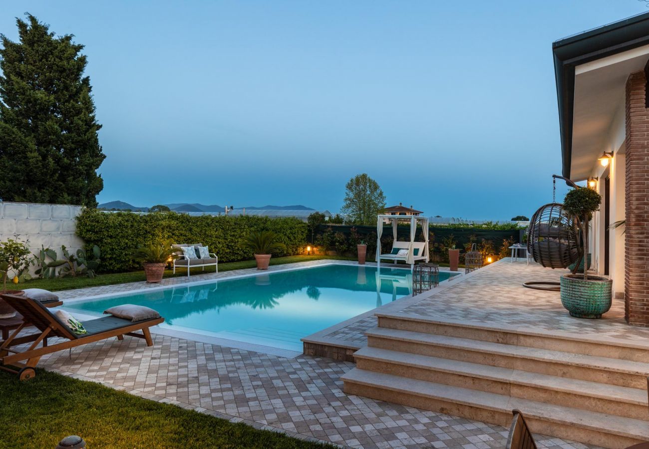 Villa a Viareggio - The Luxury Beach Villa with shared Swimming Pool, between Viareggio and Torre del Lago Puccini