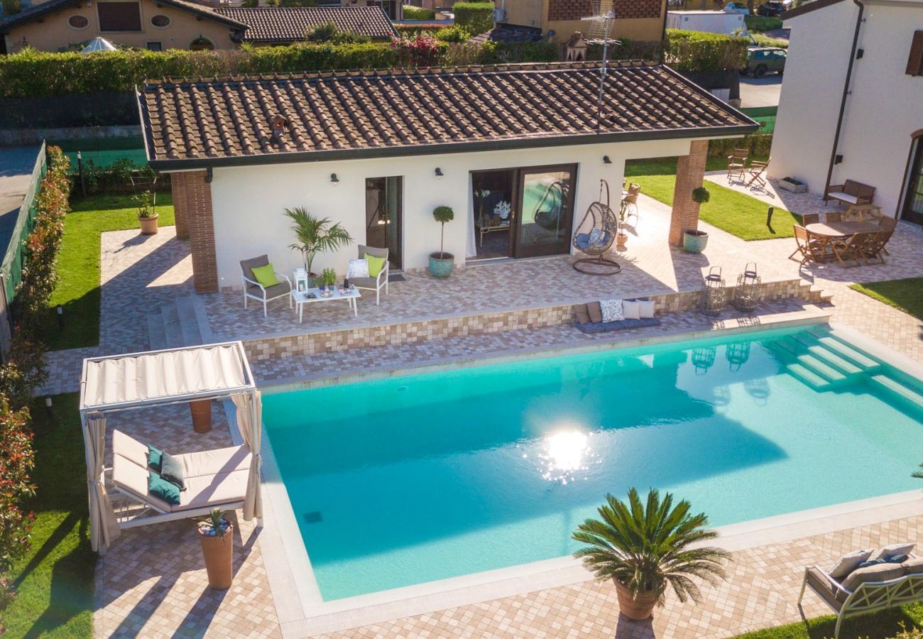 Villa a Viareggio - The Luxury Beach Villa