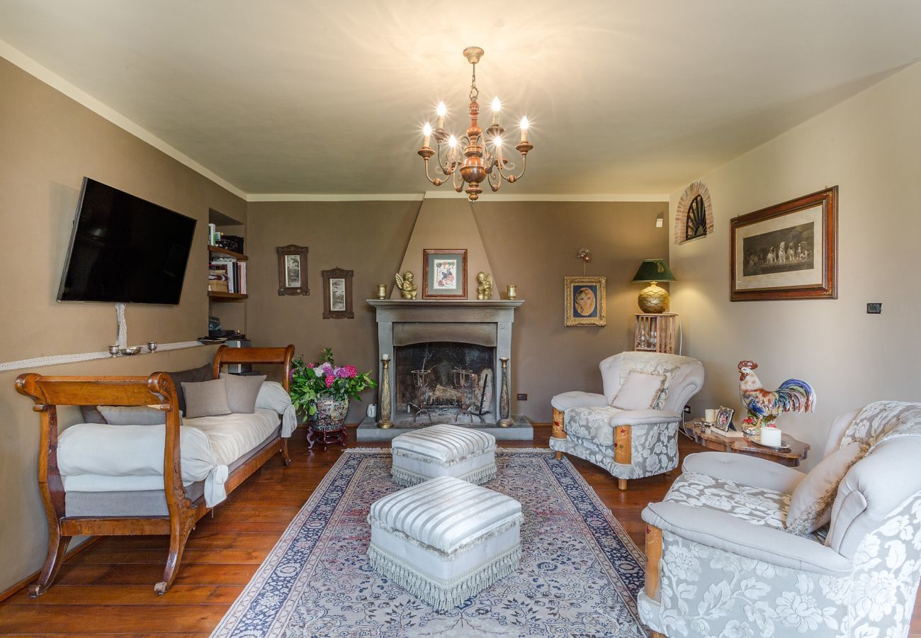 Villa a Capannori - Villa Lorena, a Vintage Family Villa