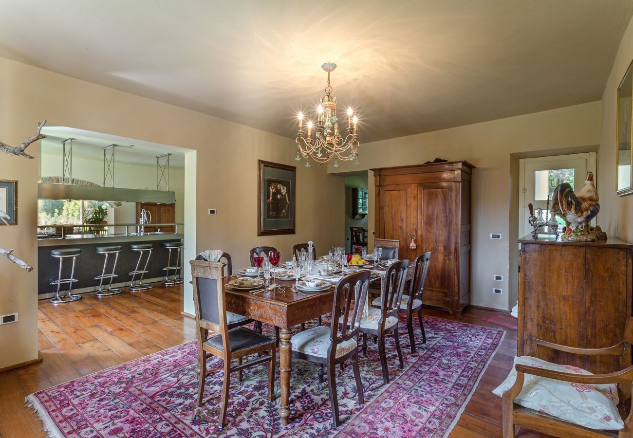Villa a Capannori - Villa Lorena, a Vintage Family Villa