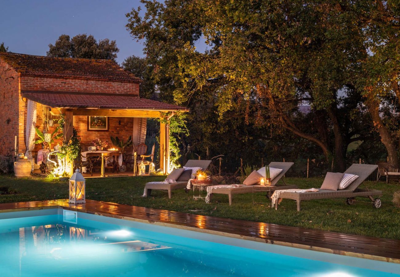 Villa a Capannori - Villa Lorena, a Vintage Family Villa