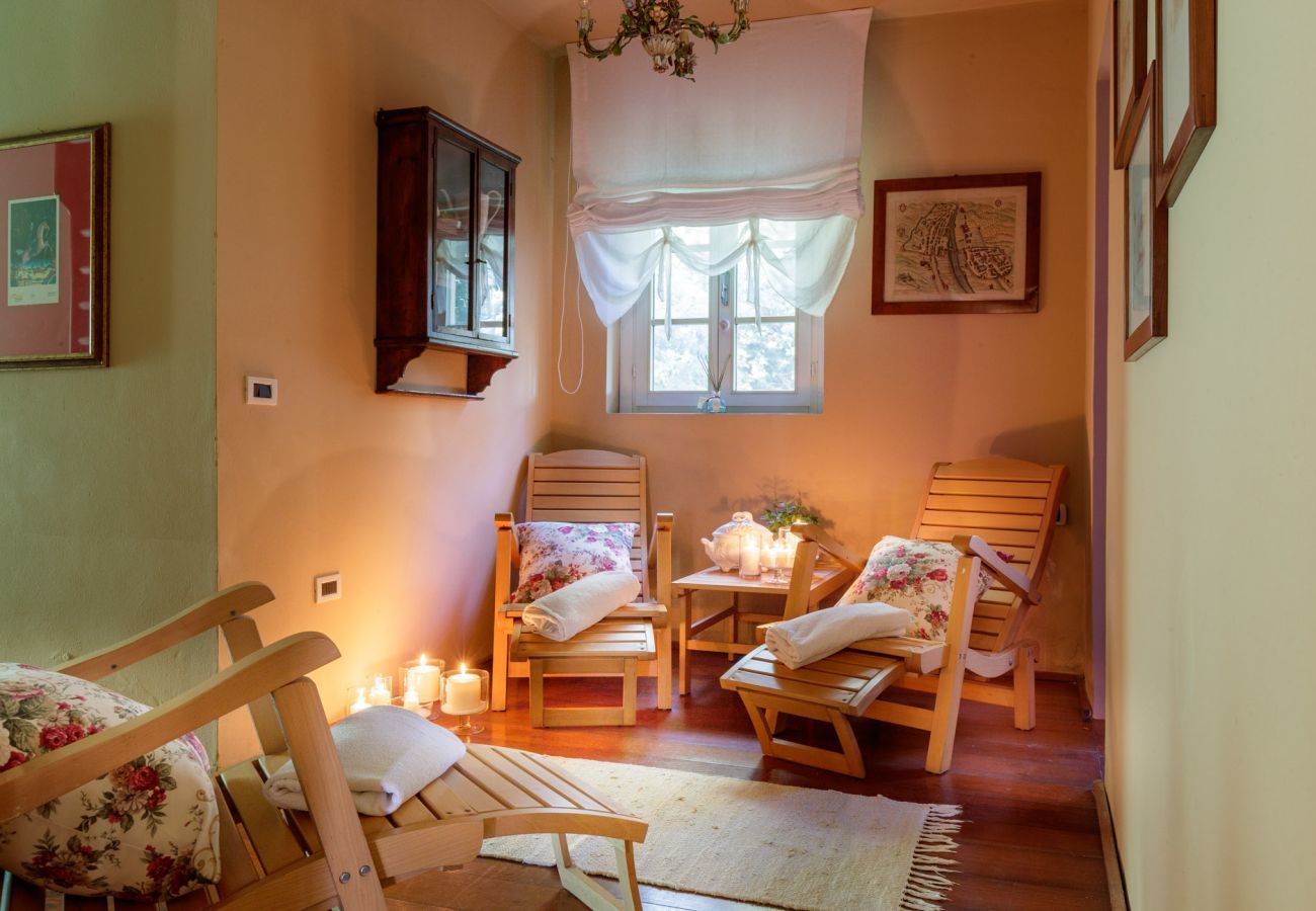 Villa a Capannori - Villa Lorena, a Vintage Family Villa