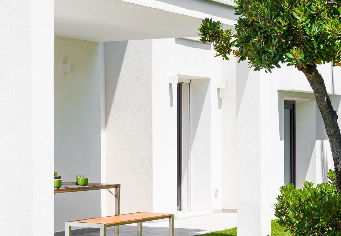 WLofts 13 - Spazi esterni curati con aree relax per una vacanza esclusiva