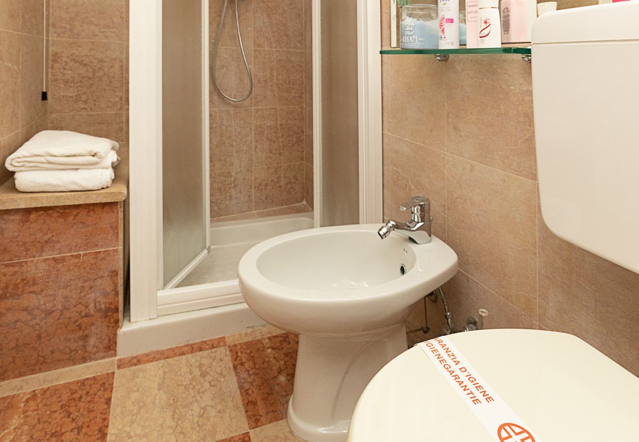 Appartamento a Lazise - Regarda - Trilocale Pergolana 11 di Lazise sul lago con parco e piscina