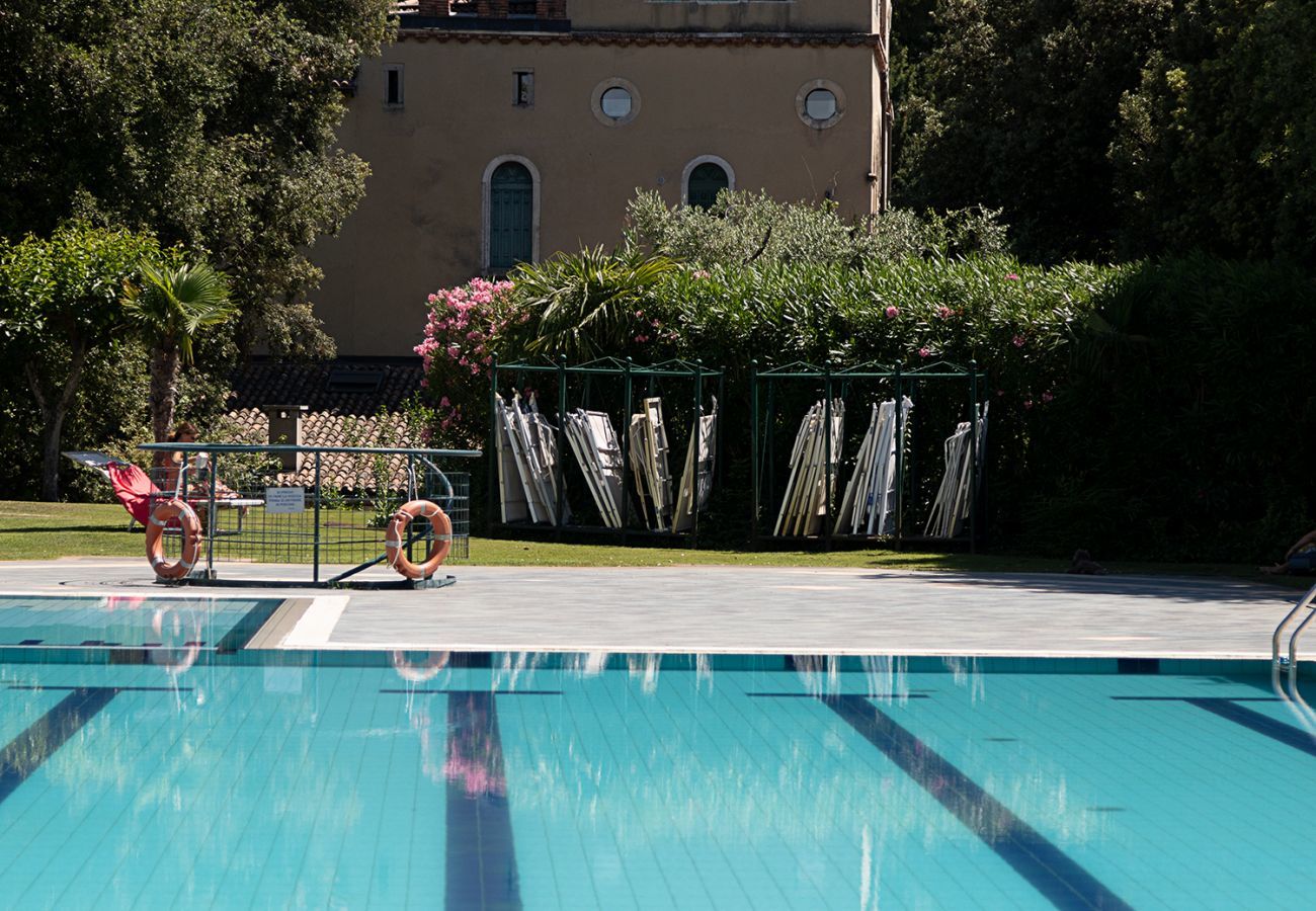Appartamento a Lazise - Regarda - Trilocale Pergolana 11 di Lazise sul lago con parco e piscina