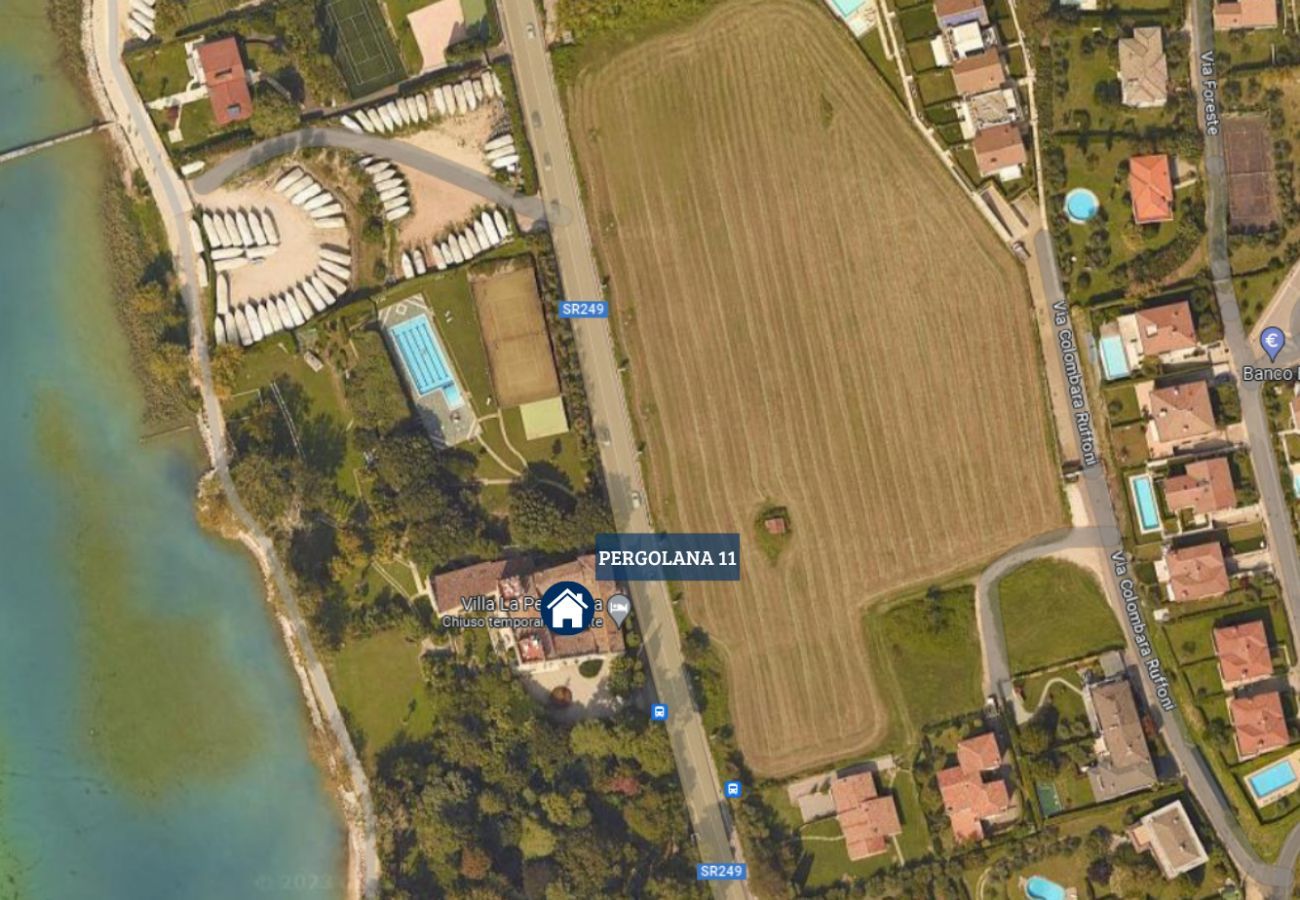 Appartamento a Lazise - Regarda - Trilocale Pergolana 11 di Lazise sul lago con parco e piscina