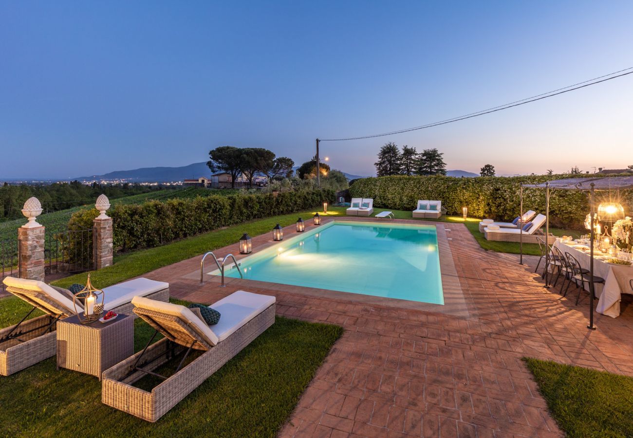 Villa a Capannori - FATTORIA CAMIGLIANO Luxury Farmhouse with Pool inside a Wine Estate