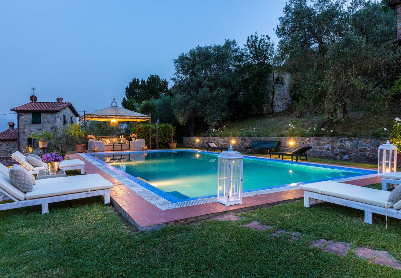 Villa a Lucca - VILLA ARSINA, Modern Italian Tradition. Private Pool