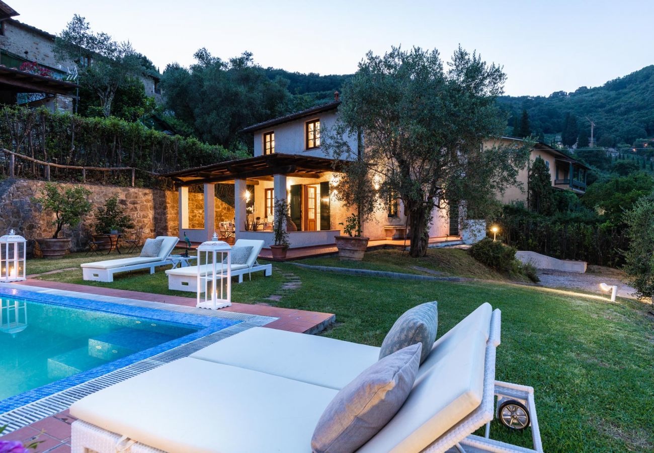 Villa a Lucca - VILLA ARSINA, Modern Italian Tradition. Private Pool