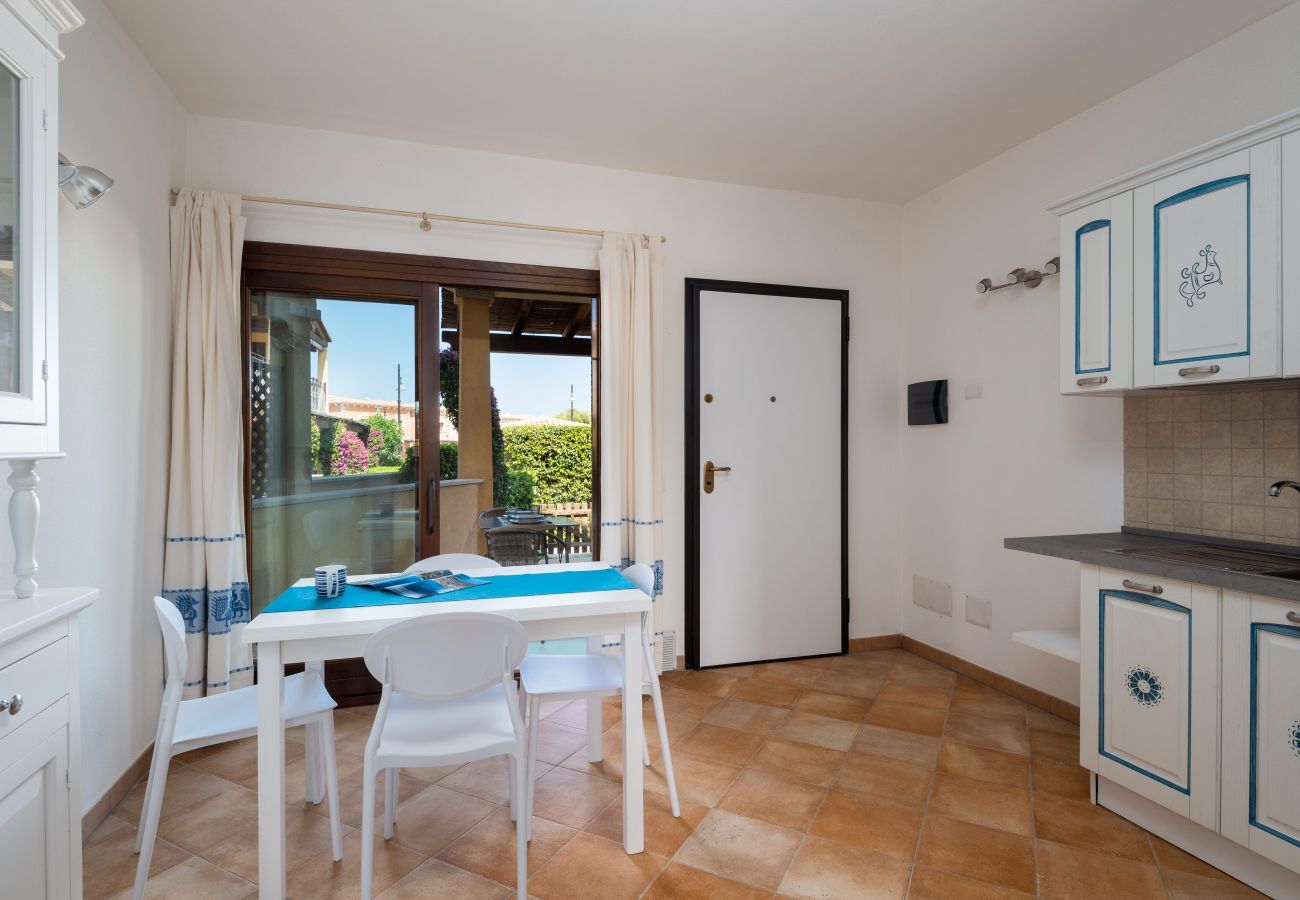 Appartamento a Olbia - Myrsine Viola - moderno flat con piscina, spiaggia