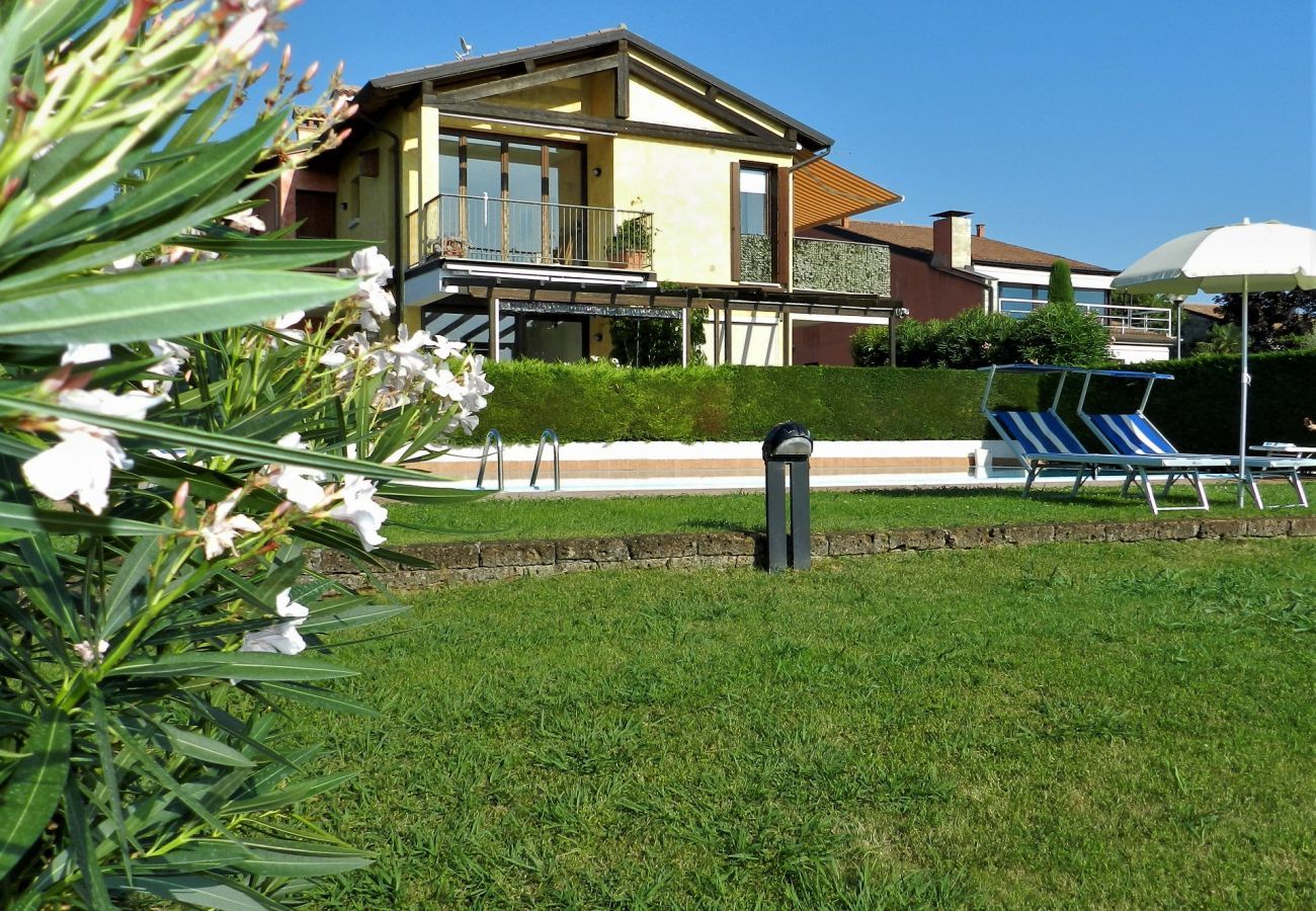 Appartamento a Lazise - Regarda - Appartamento Blanco a Lazise, con vista lago e piscina