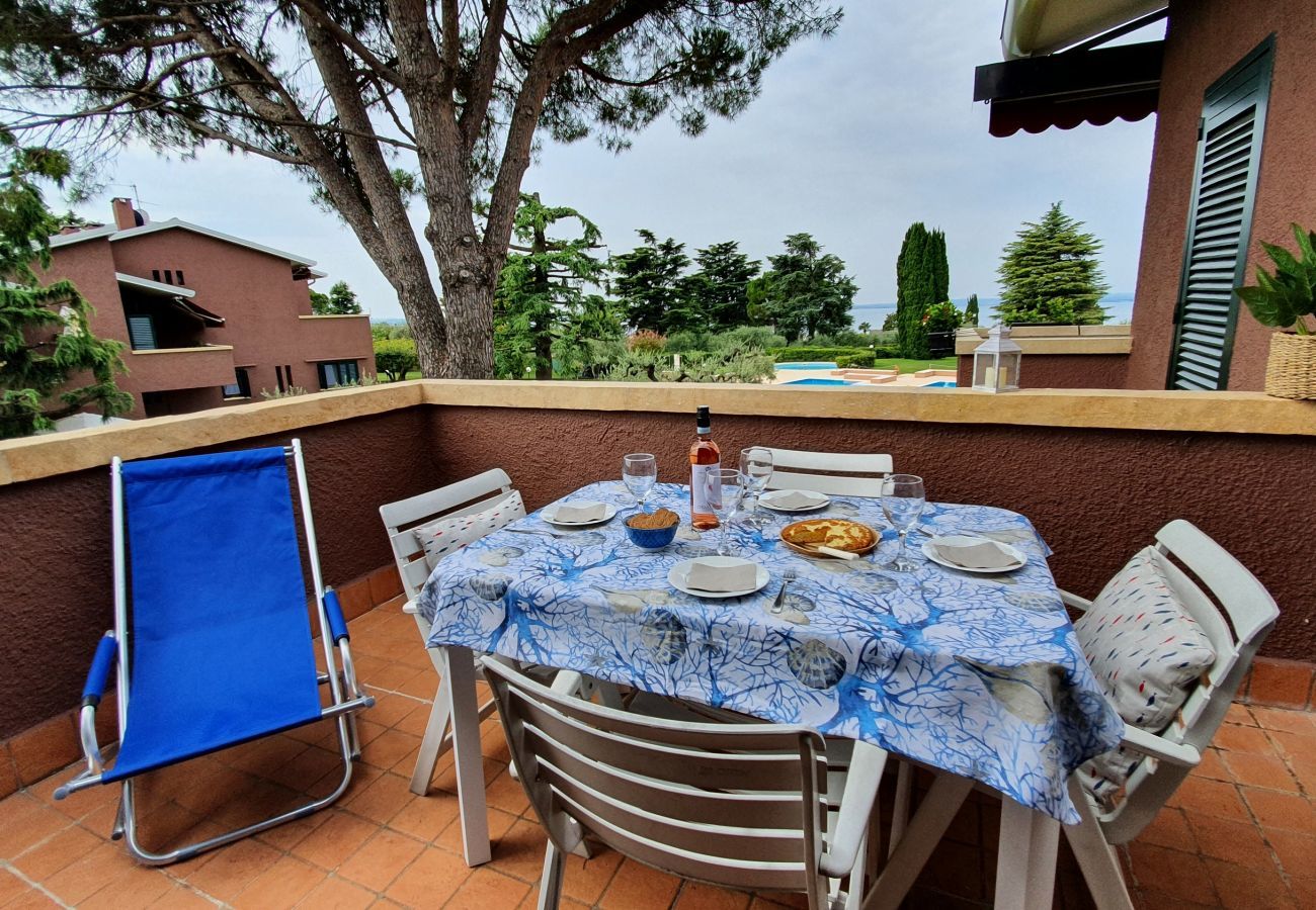 Appartamento a Bardolino - Regarda - Blue View 2 con terrazza vista lago, 2 camere, piscina