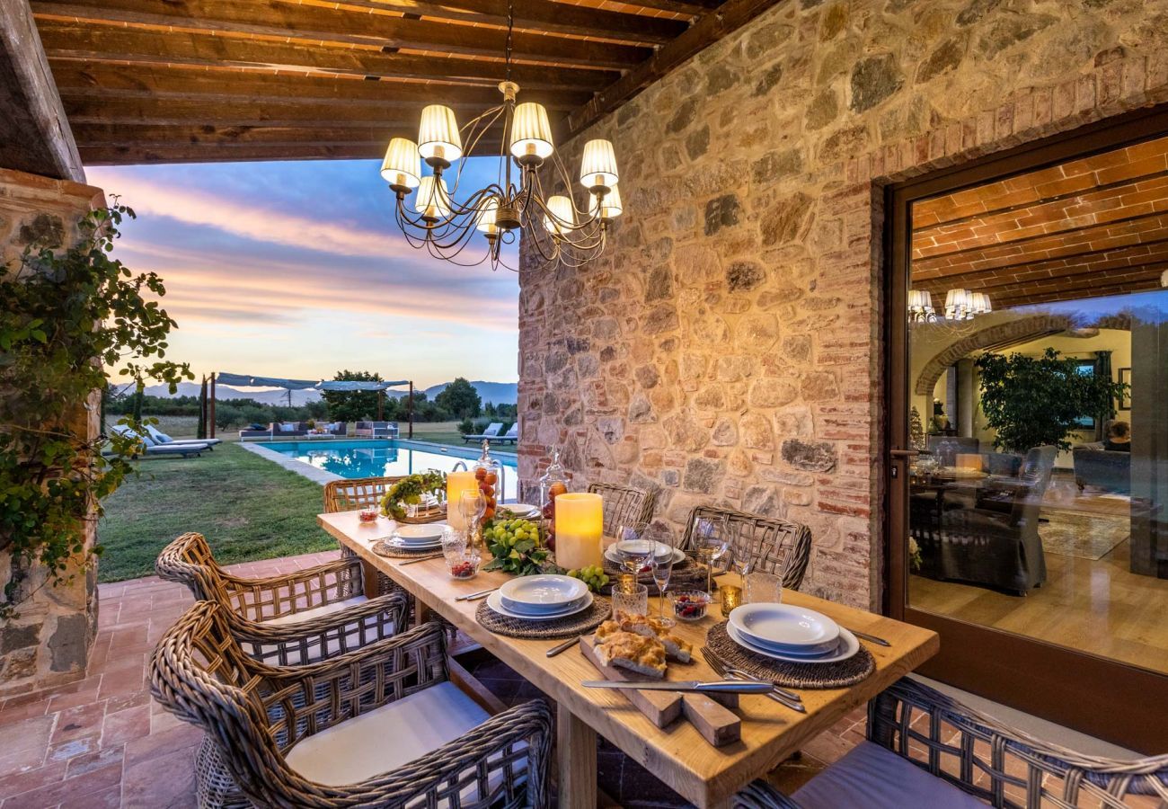 Villa a Orentano - Il Conte Farmhouse Retreat