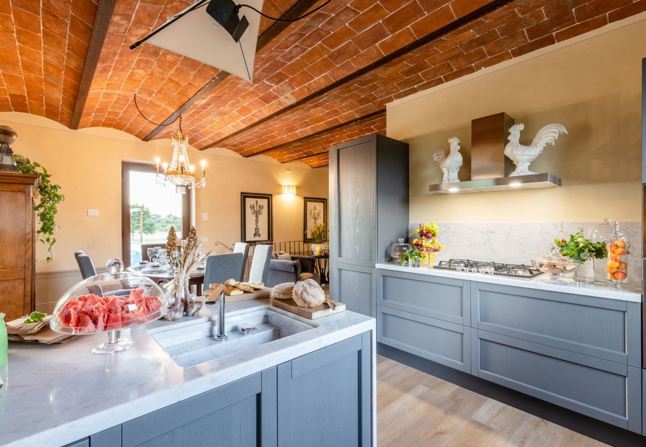 Villa a Orentano - Il Conte Farmhouse Retreat