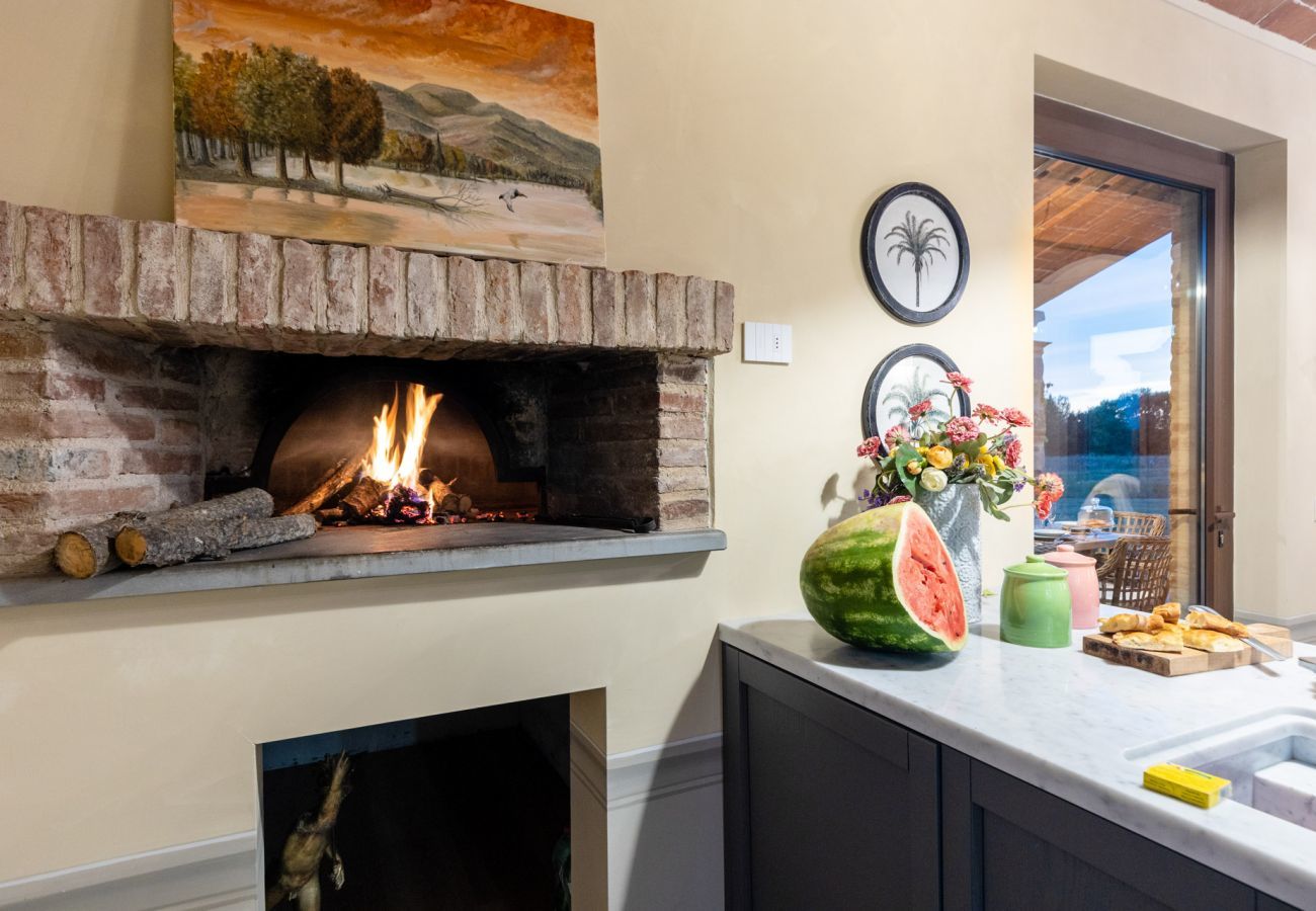 Villa a Orentano - Il Conte Farmhouse Retreat