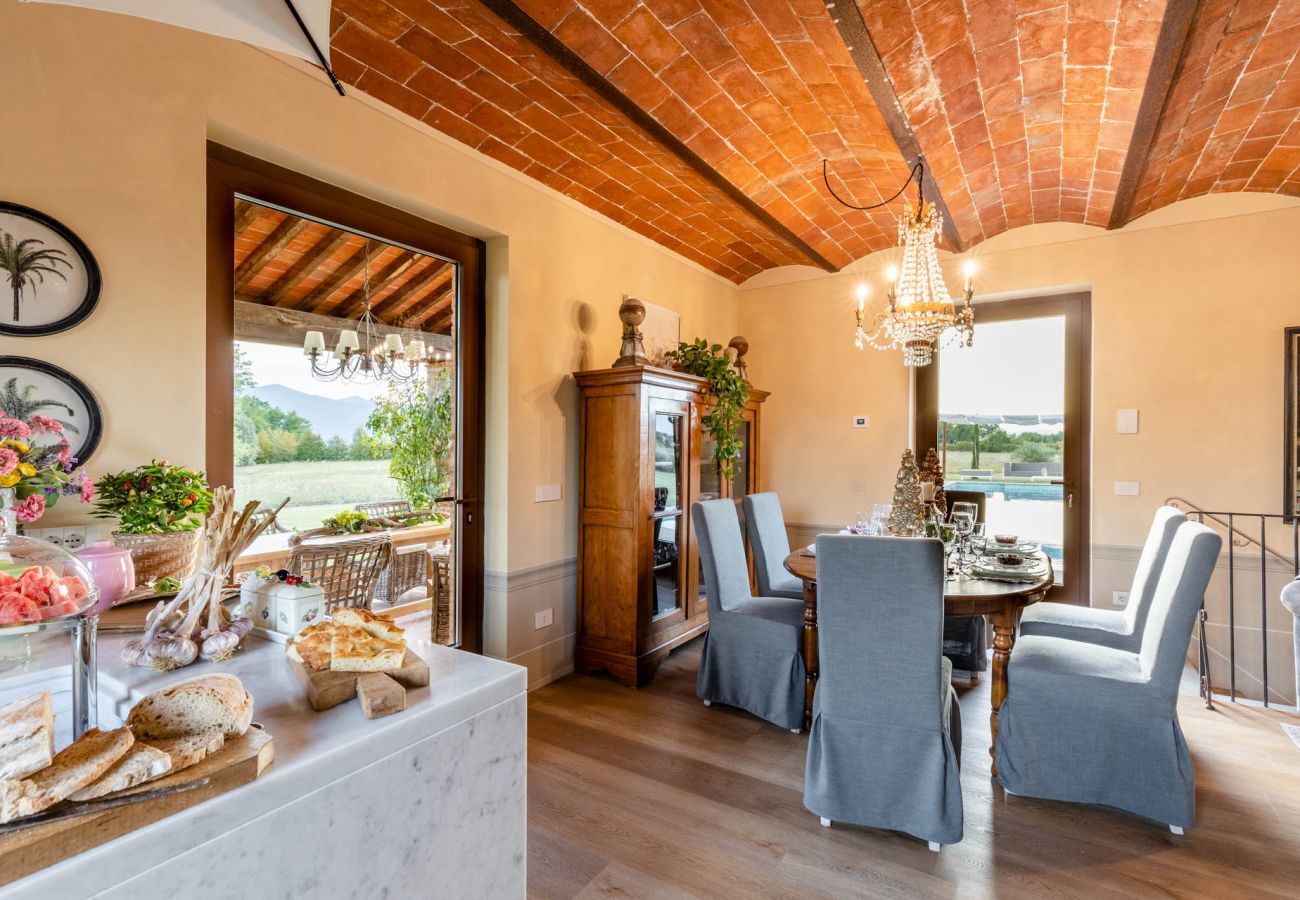 Villa a Orentano - Il Conte Farmhouse Retreat