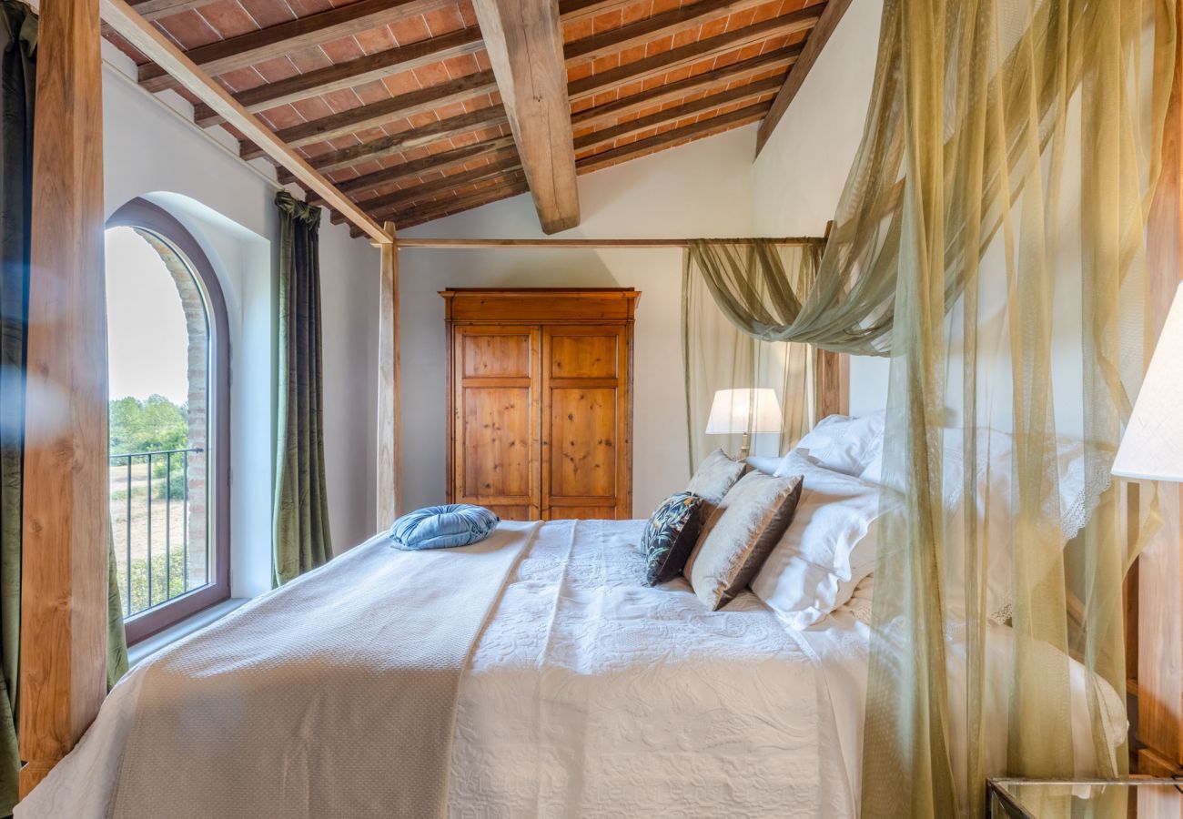 Villa a Orentano - IL CONTE Traditional Tuscany 3 bedrooms Luxury Farmhouse Villa with Private Pool and SPA in Orentano