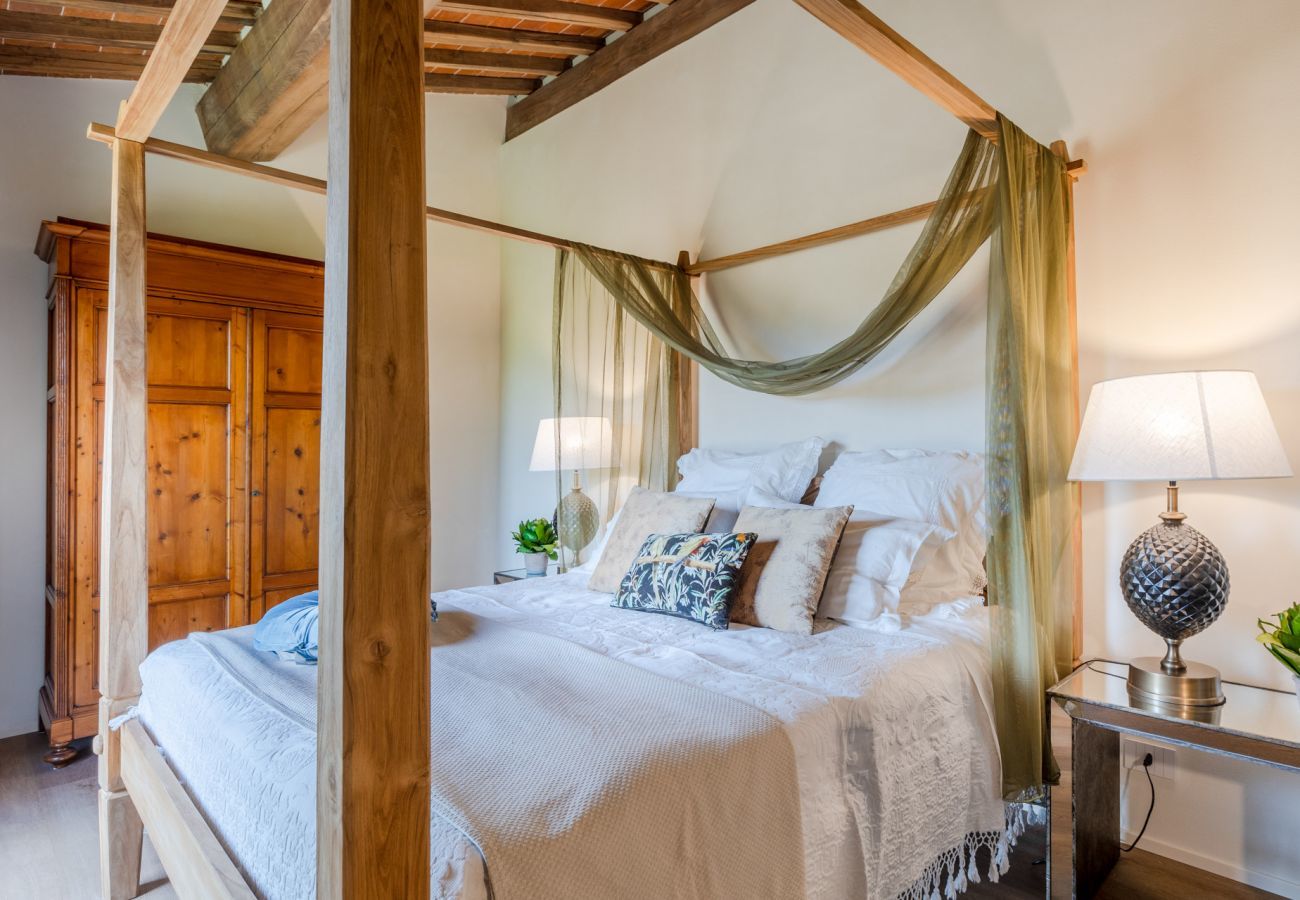 Villa a Orentano - Il Conte Farmhouse Retreat