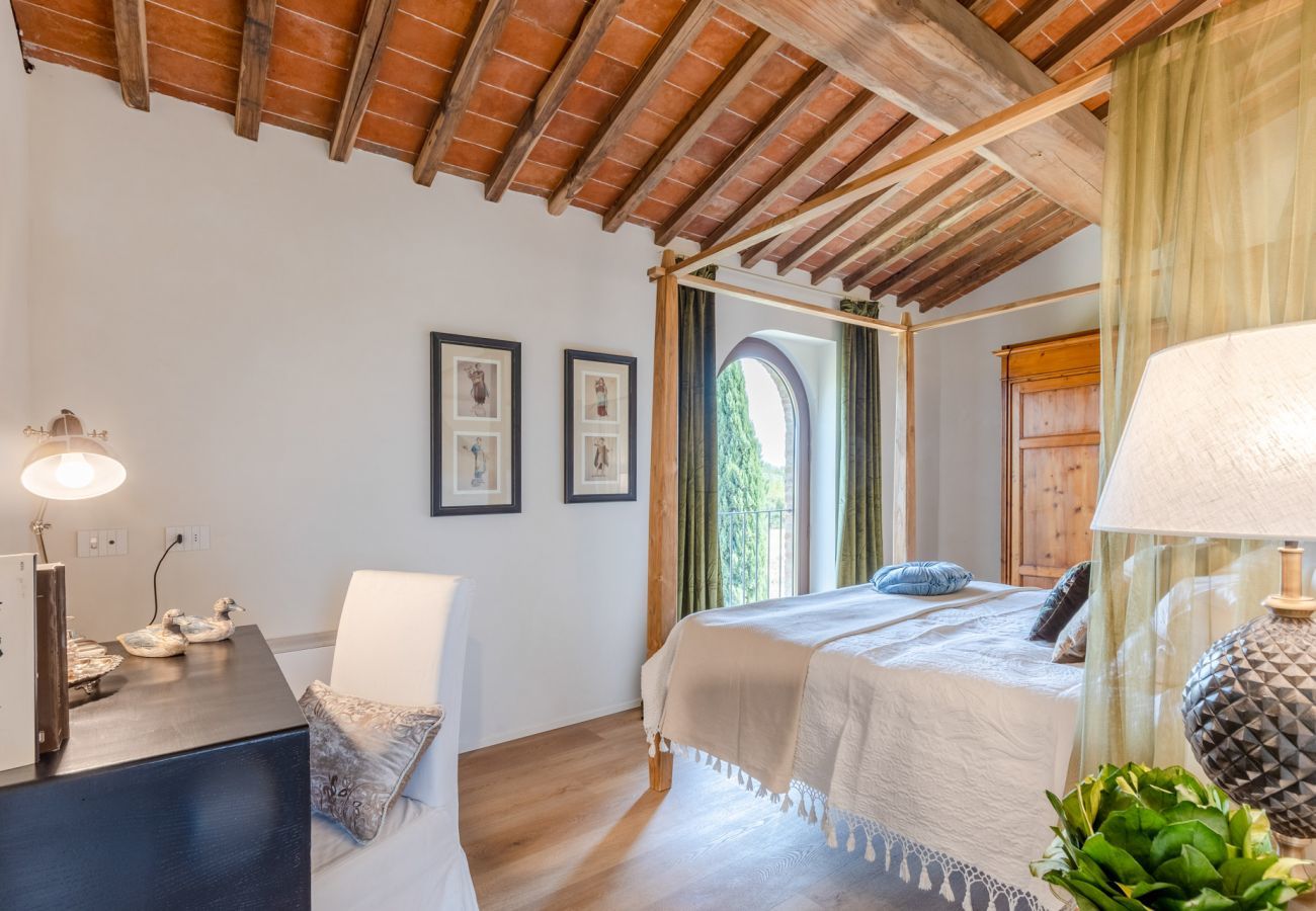Villa a Orentano - Il Conte Farmhouse Retreat
