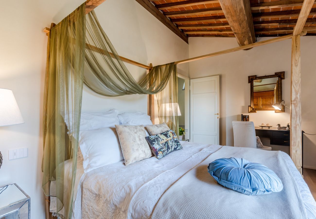 Villa a Orentano - IL CONTE Traditional Tuscany 3 bedrooms Luxury Farmhouse Villa with Private Pool and SPA in Orentano