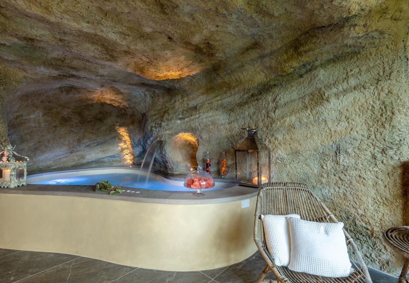 Villa a Orentano - Il Conte Farmhouse Retreat