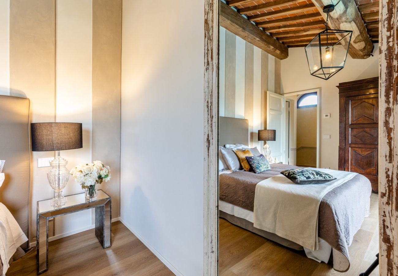 Villa a Orentano - Il Conte Farmhouse Retreat