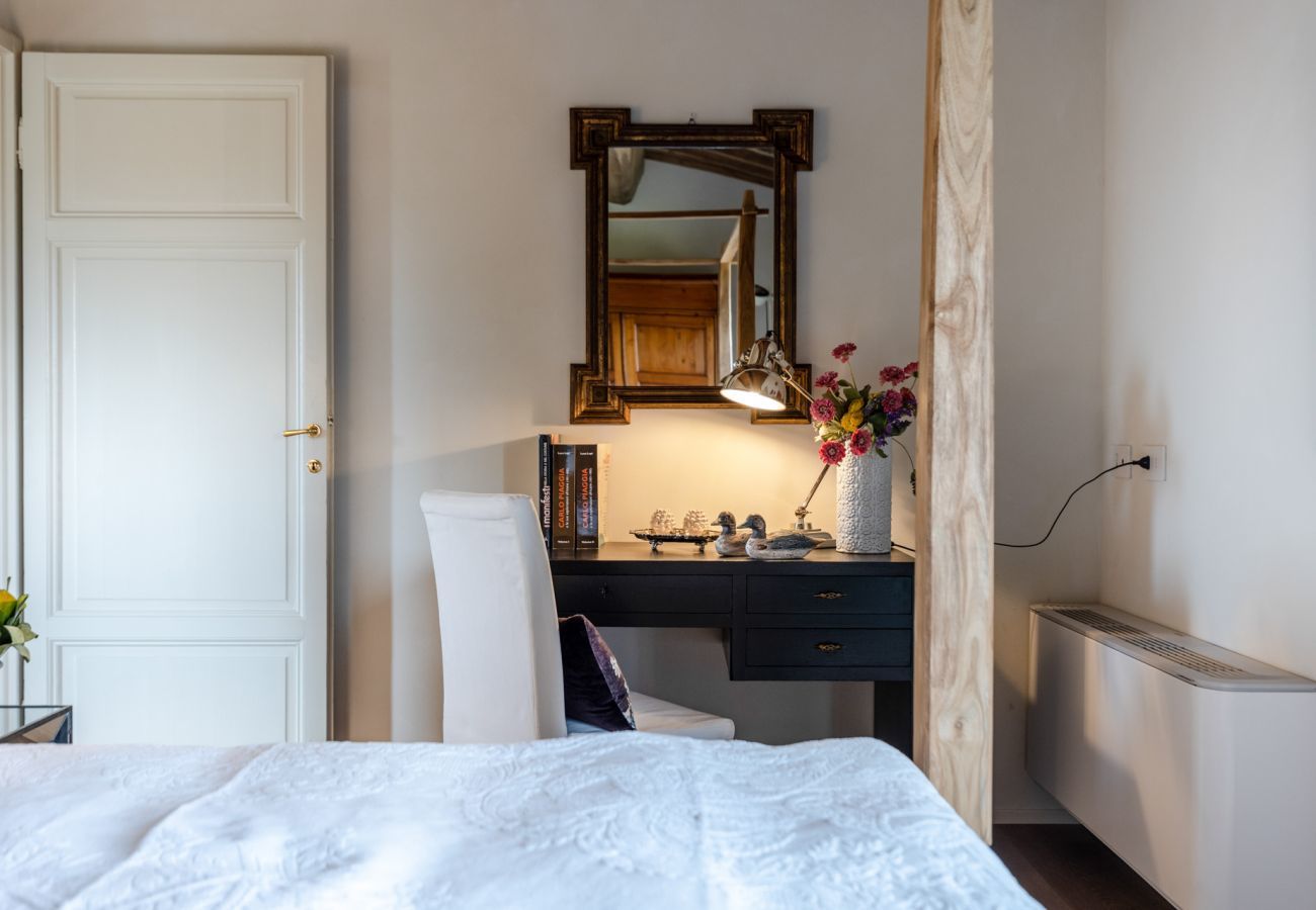 Villa a Orentano - Il Conte Farmhouse Retreat