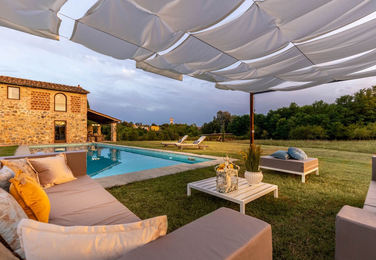 Villa a Orentano - IL CONTE Traditional Tuscany 3 bedrooms Luxury Farmhouse Villa with Private Pool and SPA in Orentano