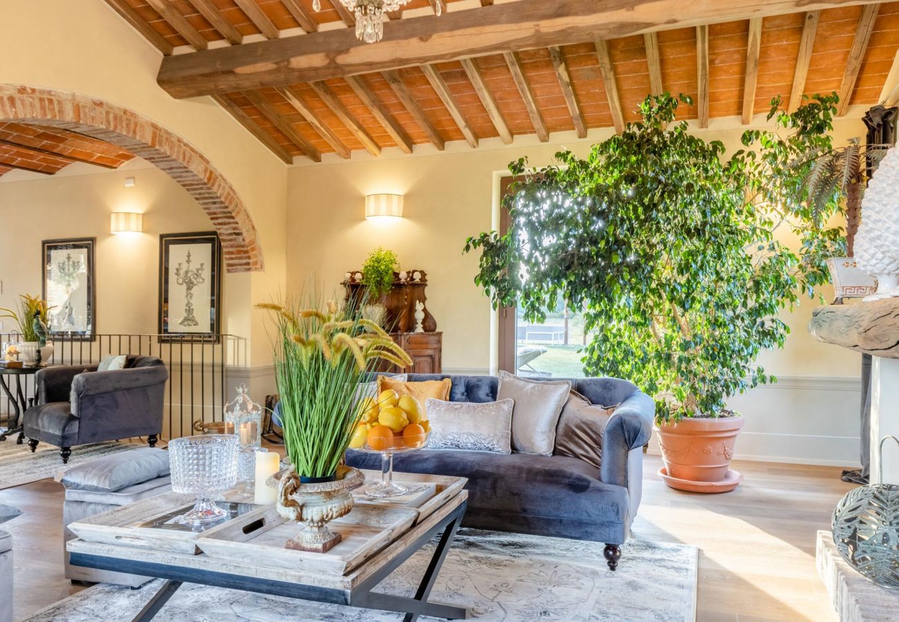 Villa a Orentano - Il Conte Farmhouse Retreat
