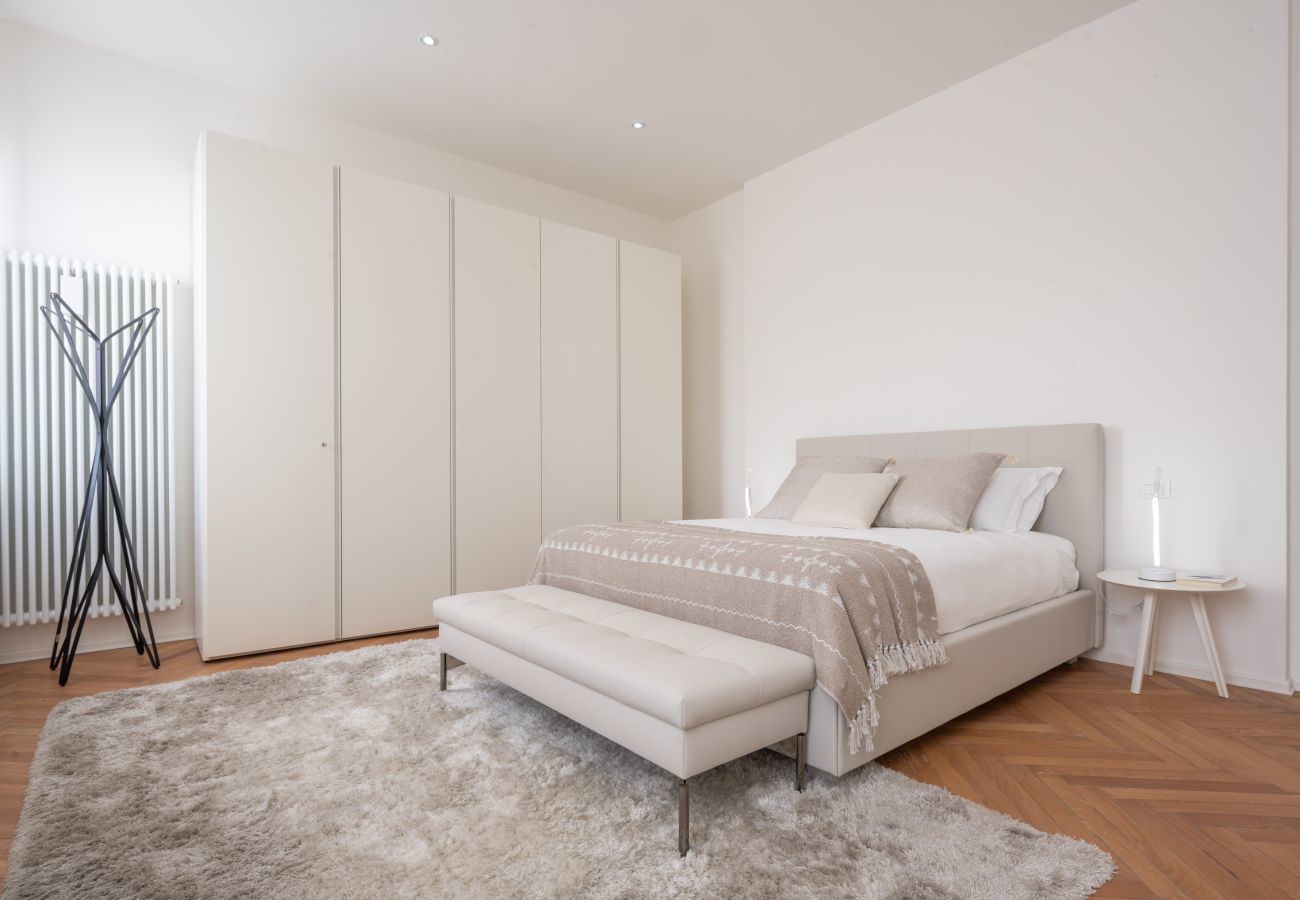 Appartamento a Venezia - Design Apartment with Balcony on the Grand Canal R