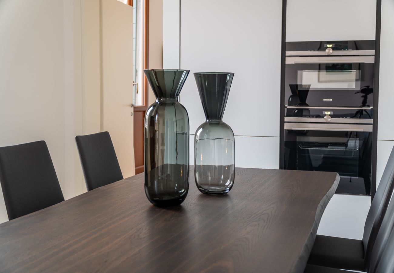 Appartamento a Venezia - Design Apartment with Balcony on the Grand Canal R