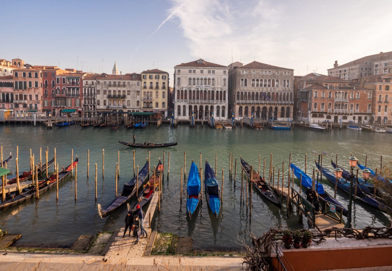 Appartamento a Venezia - Design Apartment with balcony on the Grand Canal R&R