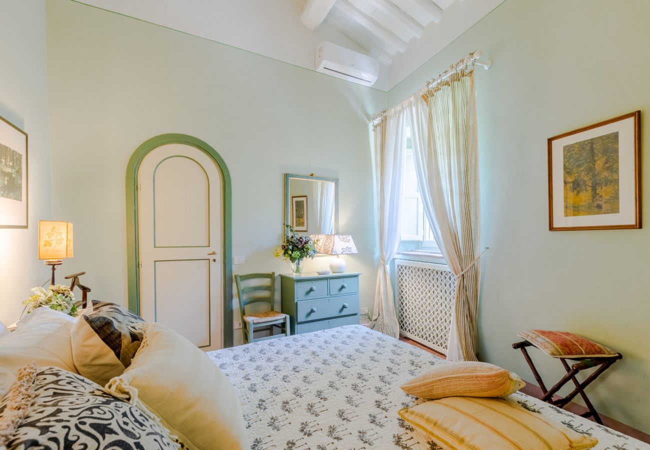 Villa a Camaiore - Luxury Farmhouse Retreat between Lucca and the Beach