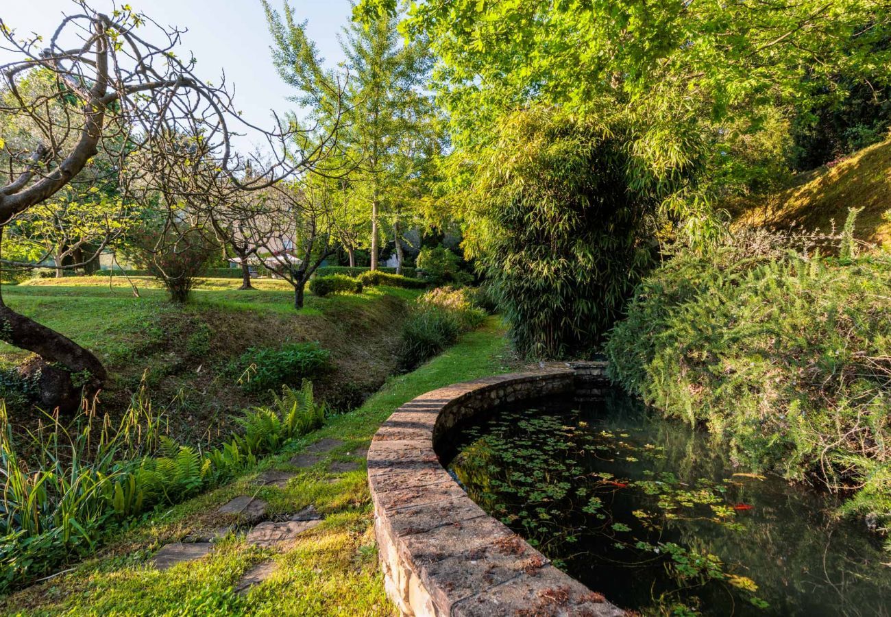 Villa a Camaiore - Luxury Farmhouse Retreat between Lucca and the Beach