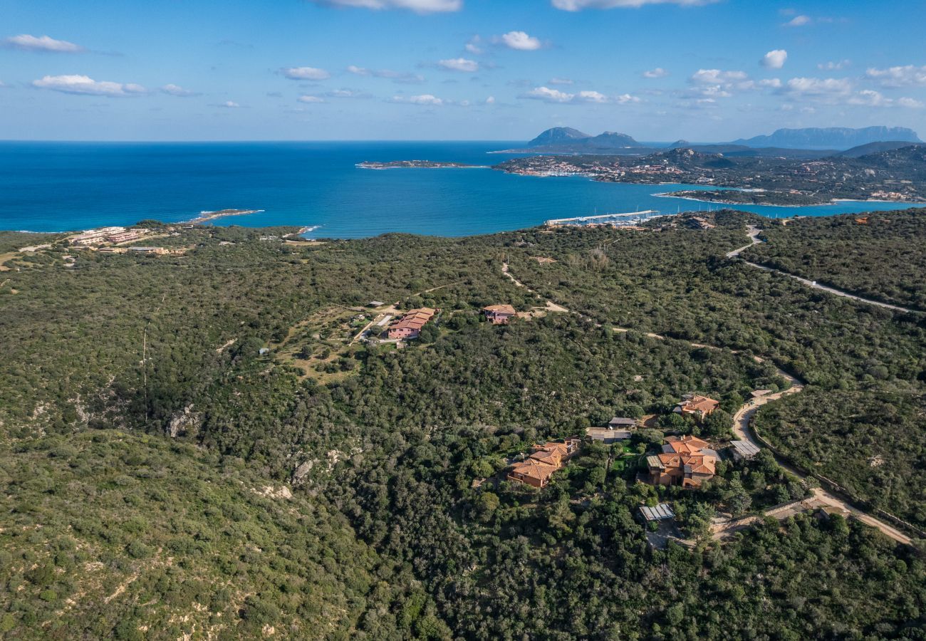 Villa a San Pantaleo - Villa Linda - tipico stazzo con vista panoramica San Pantaleo