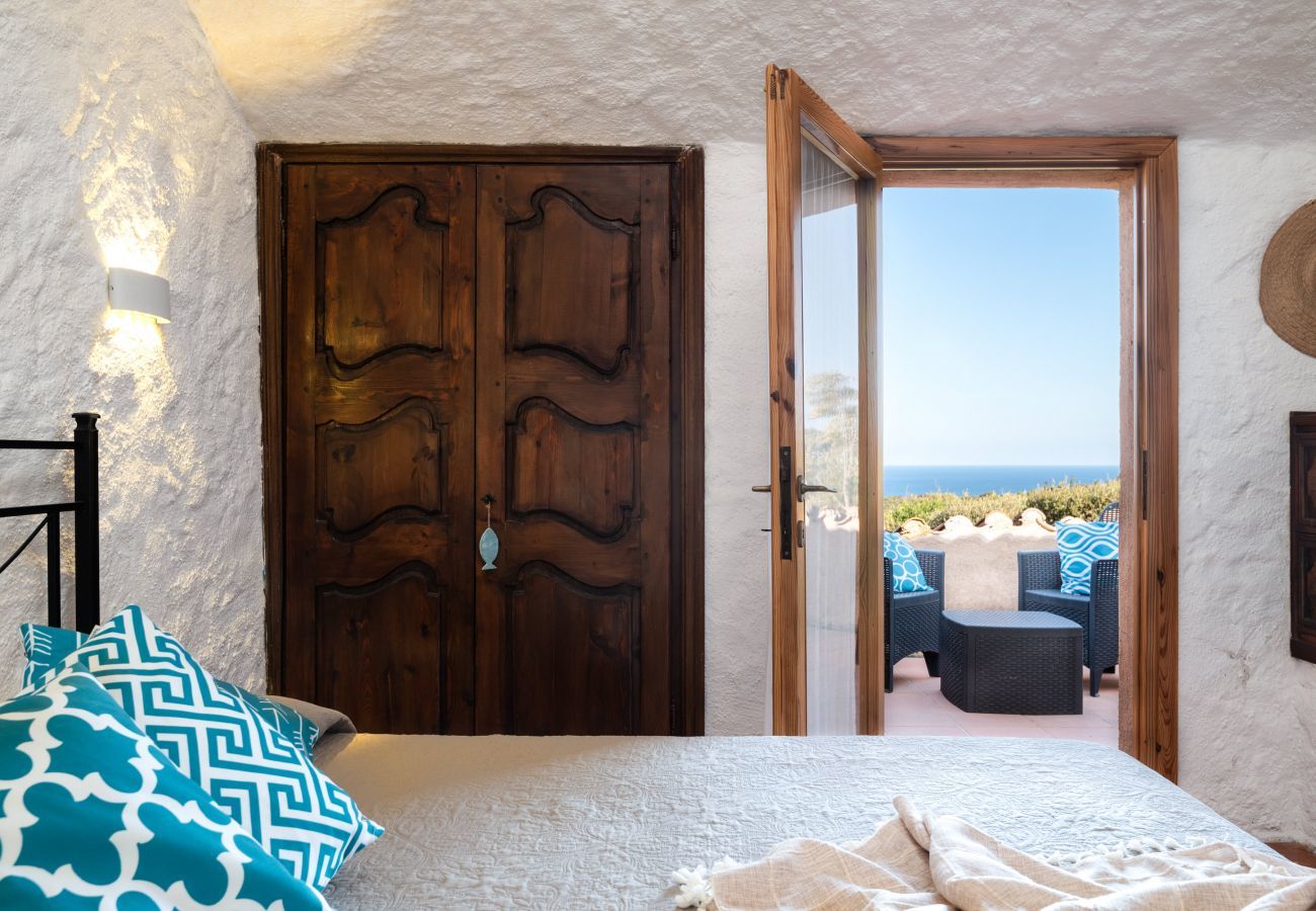 Villa a San Pantaleo - Villa Linda - tipico stazzo con idromassaggio e vista panoramica