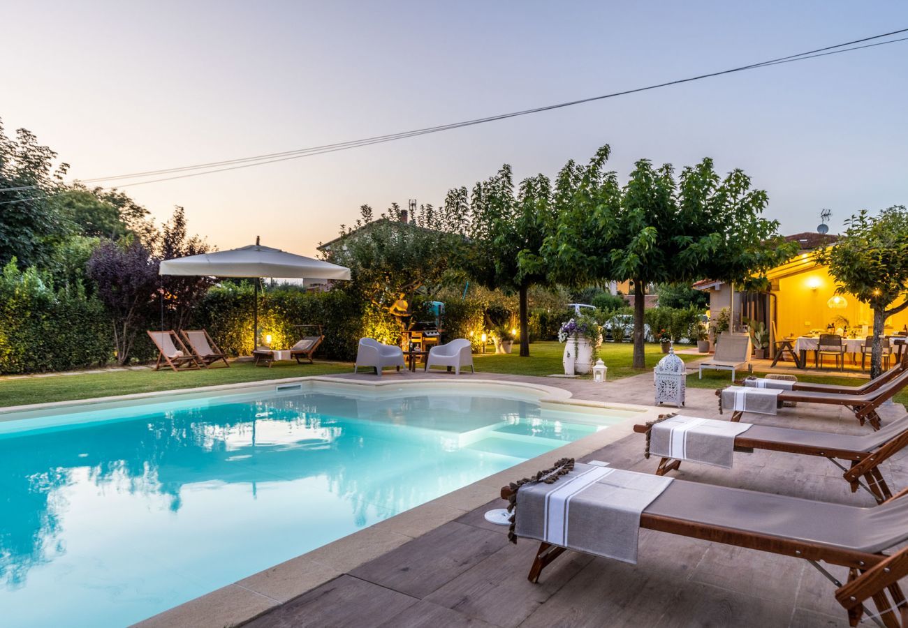 Villa a Lucca - Cottage Sughero, a Luxury Romantic Farmhouse for a Couple with Private Pool just 3 kms from Lucca