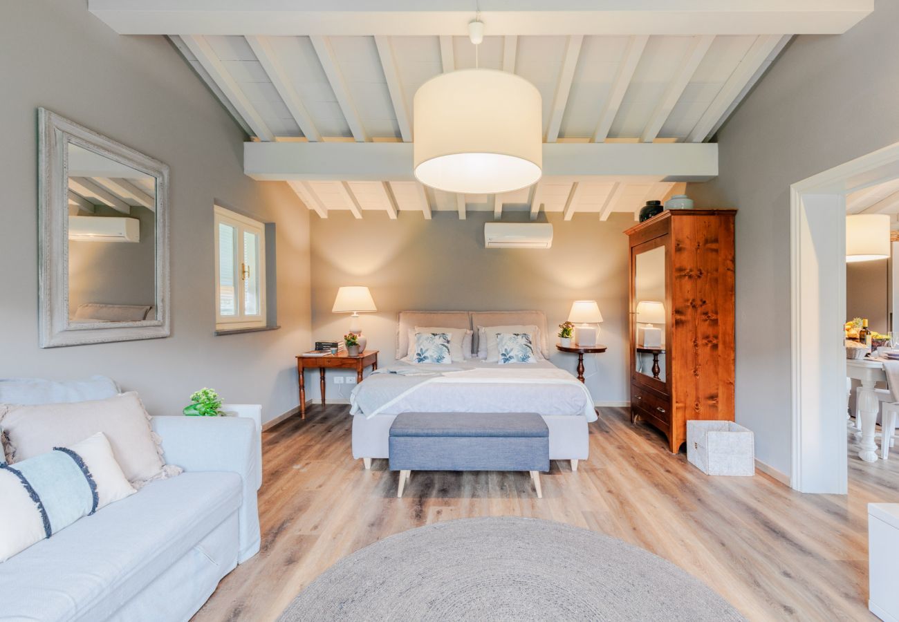 Villa a Lucca - Cottage Sughero, a Luxury Romantic Farmhouse for a Couple with Private Pool just 3 kms from Lucca