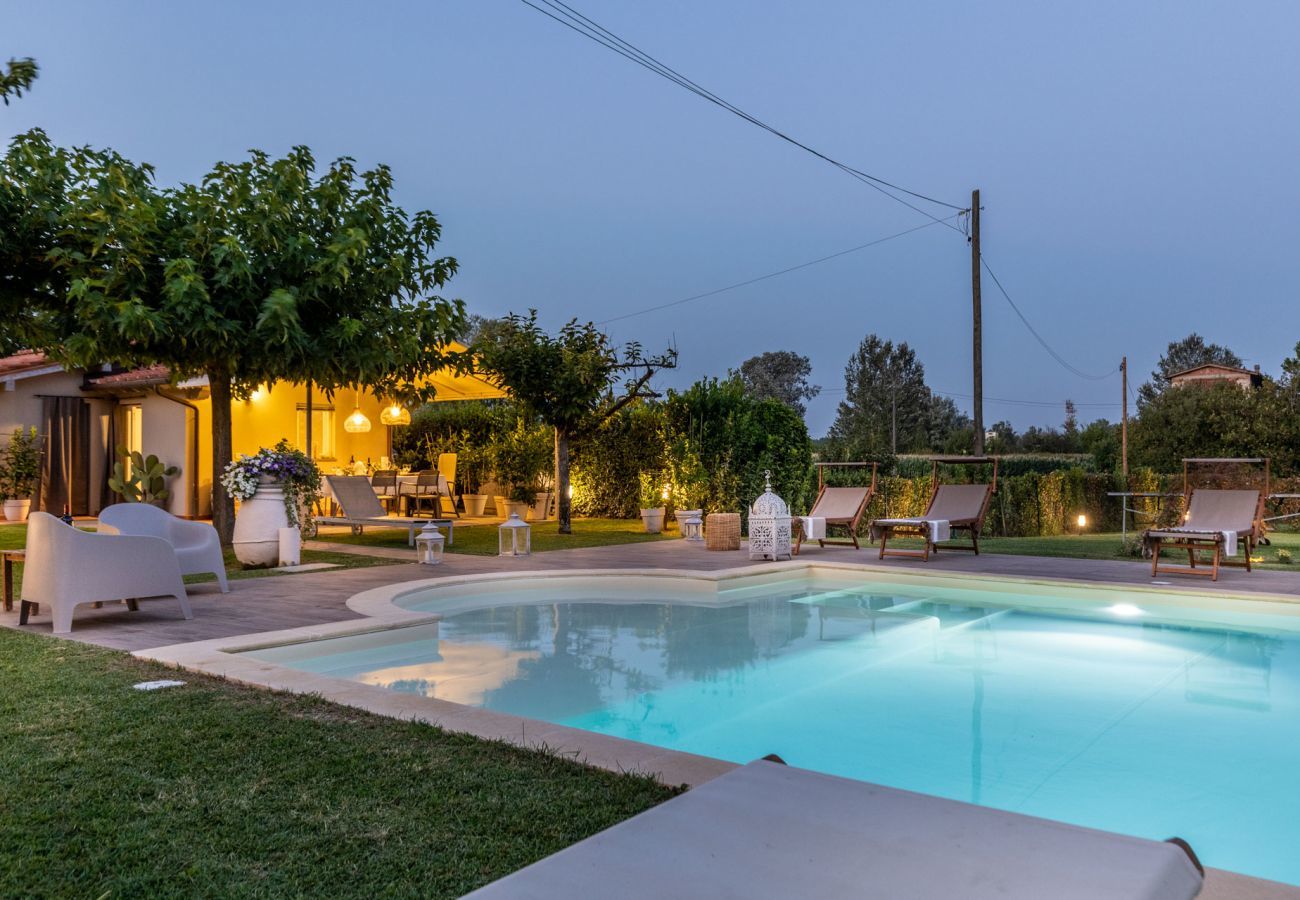 Villa a Lucca - Cottage Sughero, a Luxury Romantic Farmhouse for a Couple with Private Pool just 3 kms from Lucca