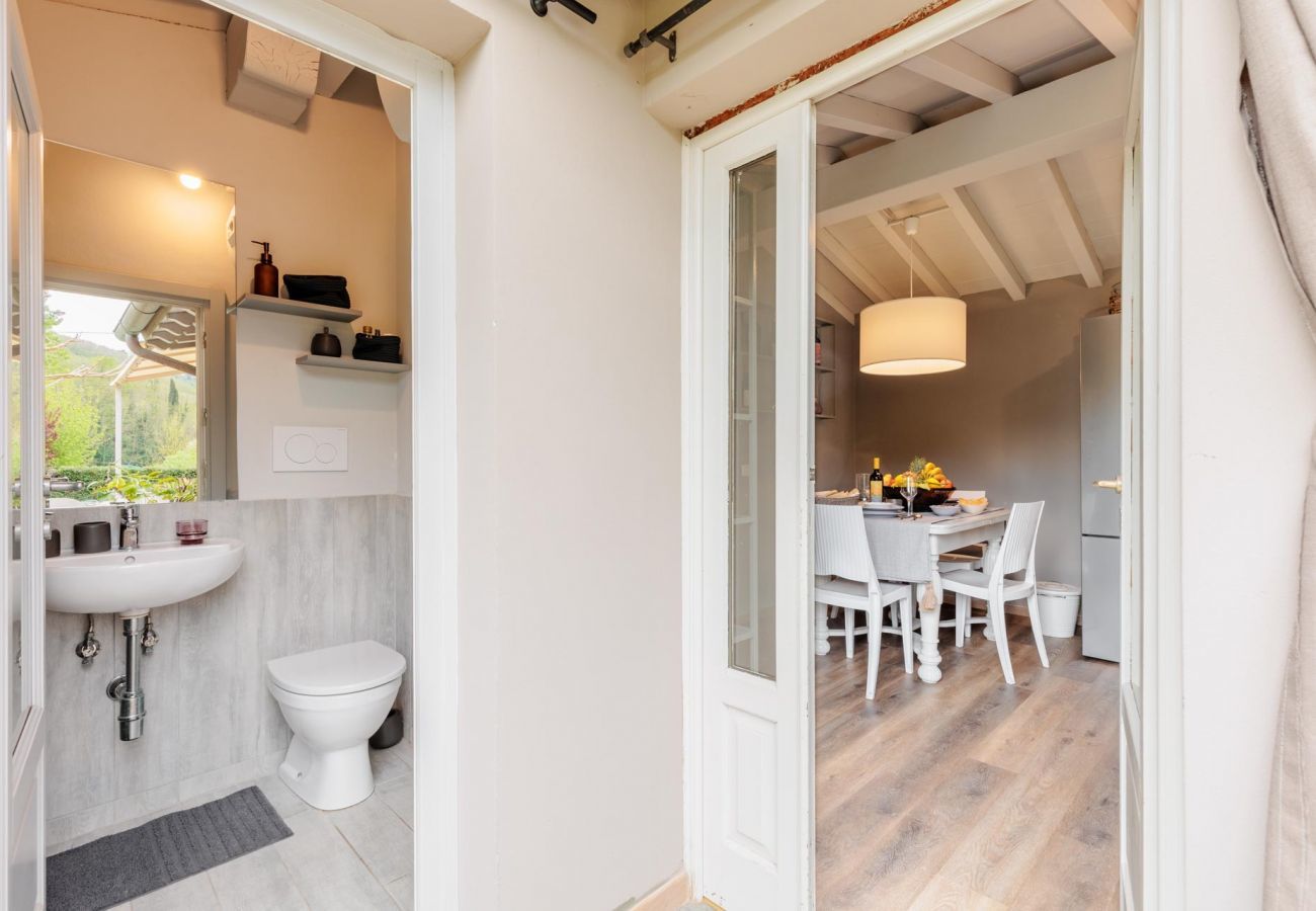 Villa a Lucca - Cottage Sughero, a Luxury Romantic Farmhouse for a Couple with Private Pool just 3 kms from Lucca