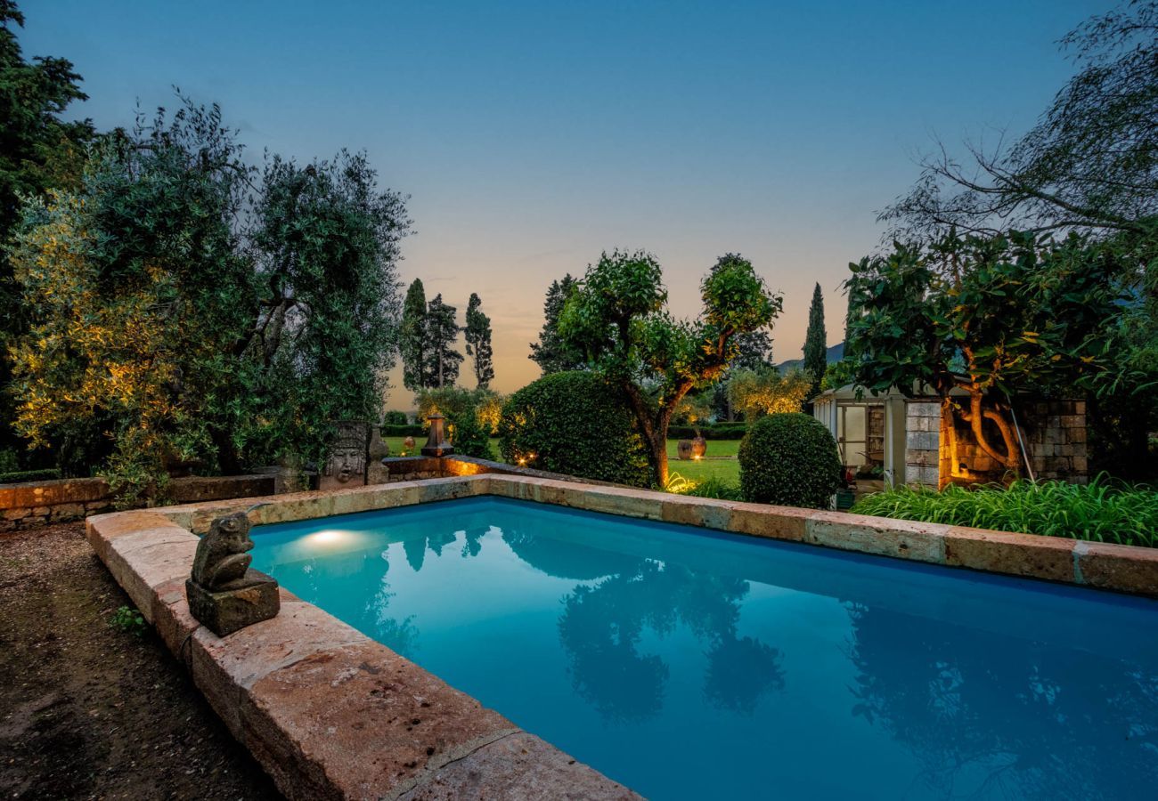 Villa a Cetona - Rocca di Cetona, a Magnificent Castle with Private Pool at the top of the Tuscan Hills between Siena and Umbria