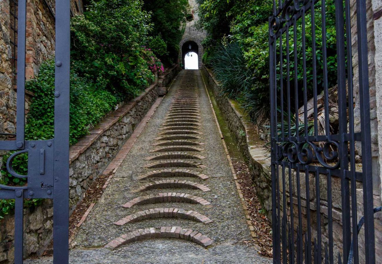 Villa a Cetona - Rocca di Cetona - a Medieval Castle