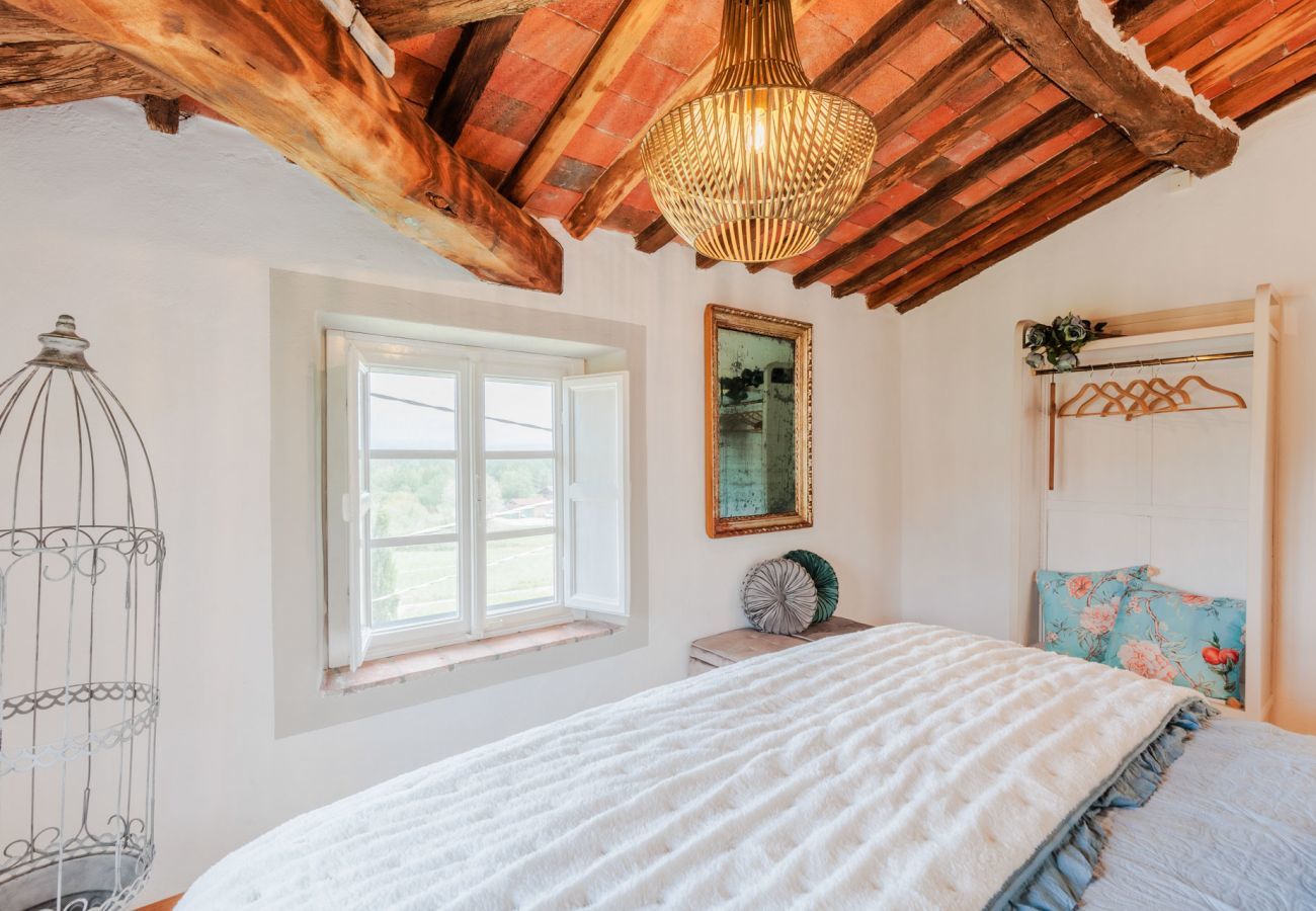 Villa a Pieve di Compito - Villa Aperitivo, Romantic and Panoramic Stone Farmhouse with Private Swimming Pool on the Hills of Lucca close to Lucca, Pisa and the Compitese area