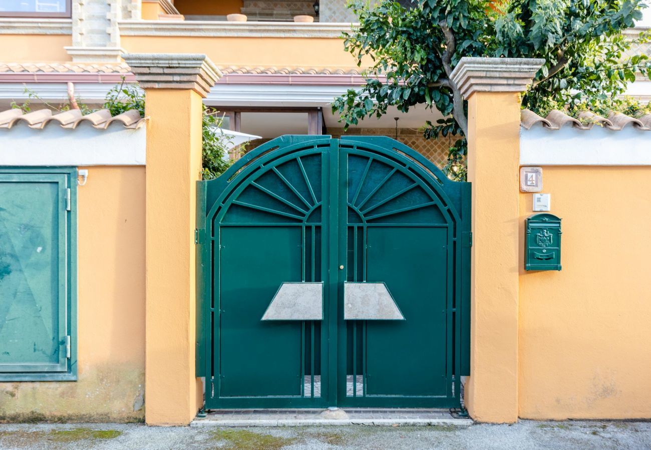 Villa a Torvaianica - Villa Corallina, A Luxury 2 bedrooms Villa