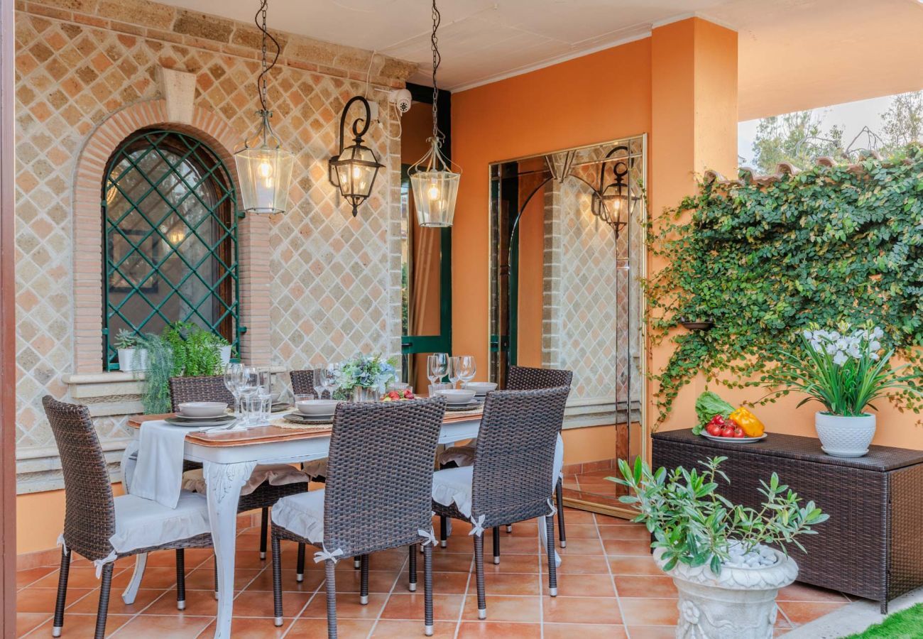 Villa a Torvaianica - Lussuosa Villa con Jacuzzi e Giardino Privato vicinissimo alle Spiagge di Campo Ascolano e Torvaianica