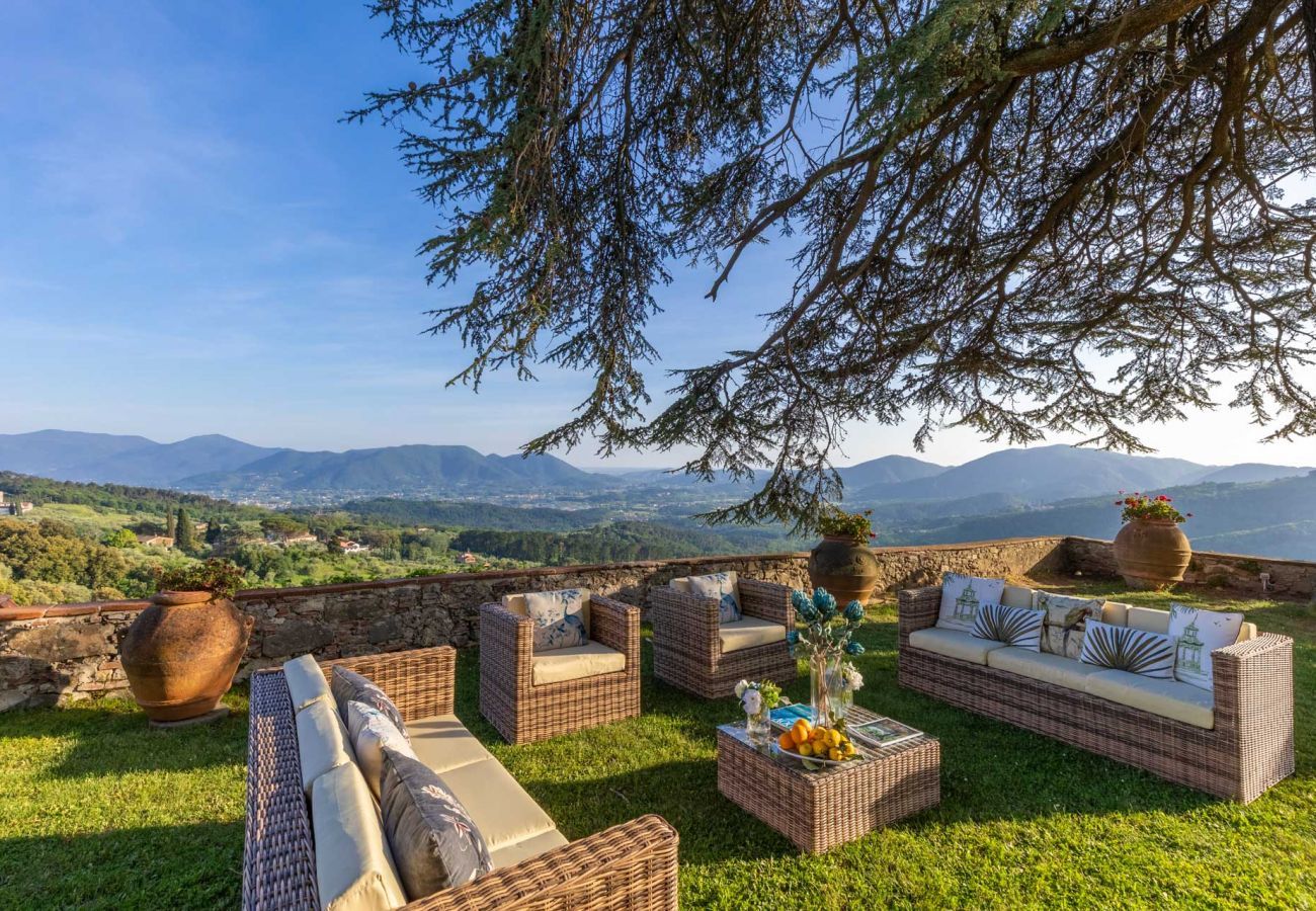 Villa a Lucca - VILLA BORBONE in Pieve Santo Stefano, a Luxury Renaissance Panoramic 9 Bedrooms Retreat Villa with Private Pool 