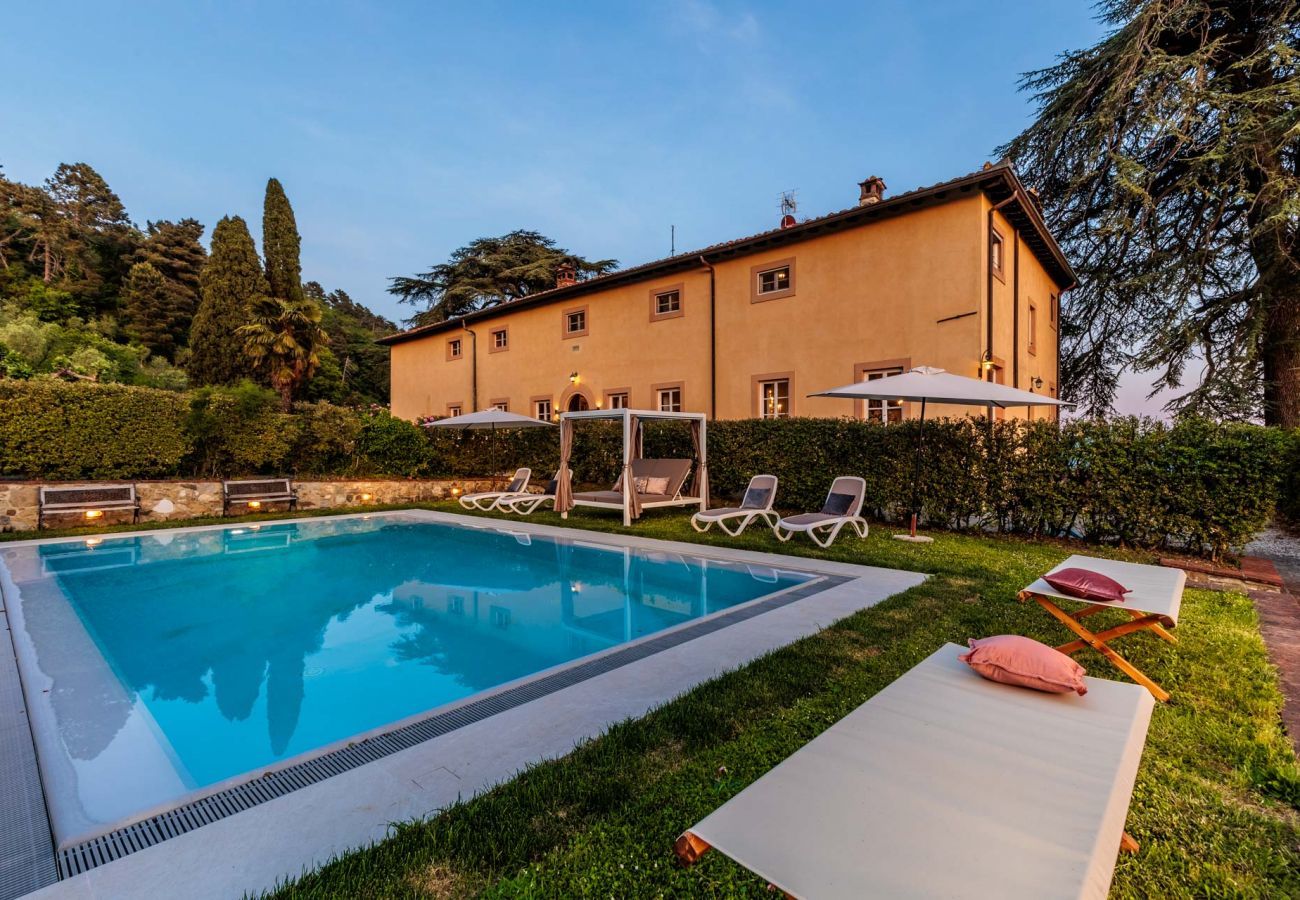 Villa a Lucca - VILLA BORBONE in Pieve Santo Stefano, a Luxury Renaissance Panoramic 9 Bedrooms Retreat Villa with Private Pool 