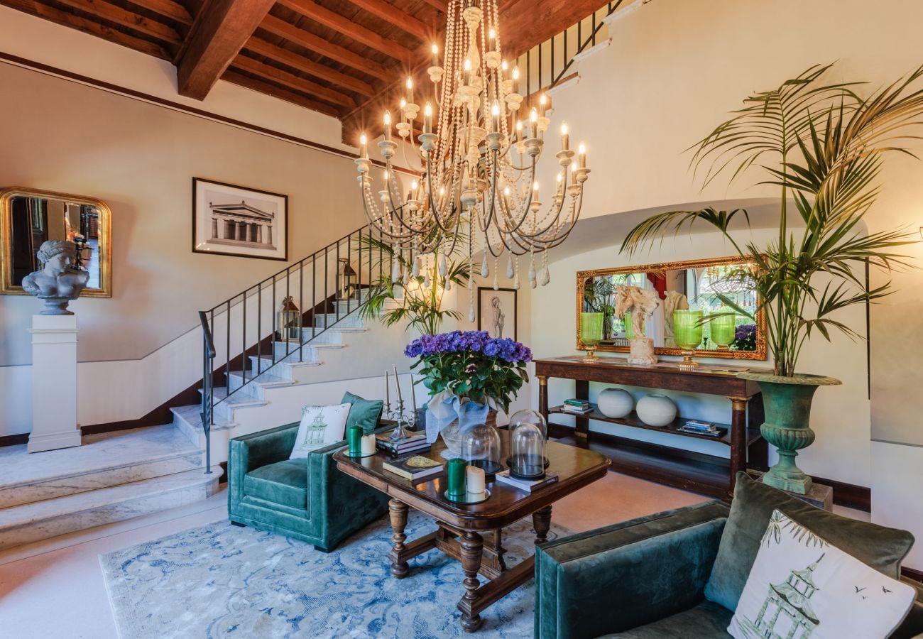 Villa a Lucca - Villa Borbone - perched on the Lucca Hills